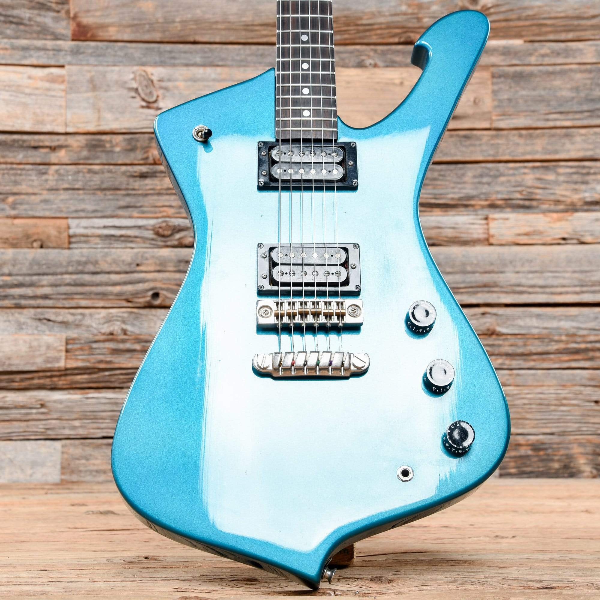 Ibanez Iceman Custom Blue 1981 – Chicago Music Exchange