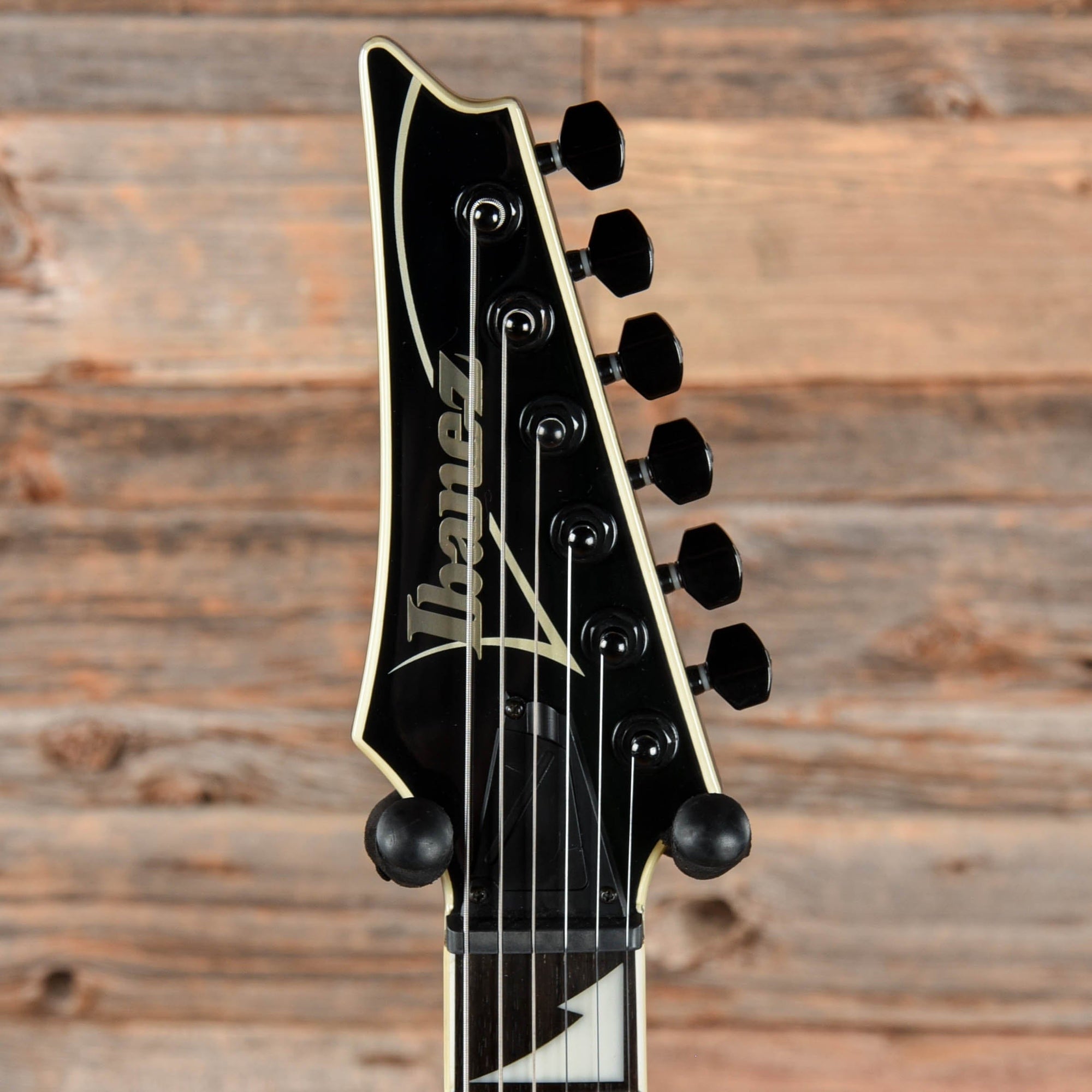 Ibanez Iceman ICT700 Black 2010 – Chicago Music Exchange