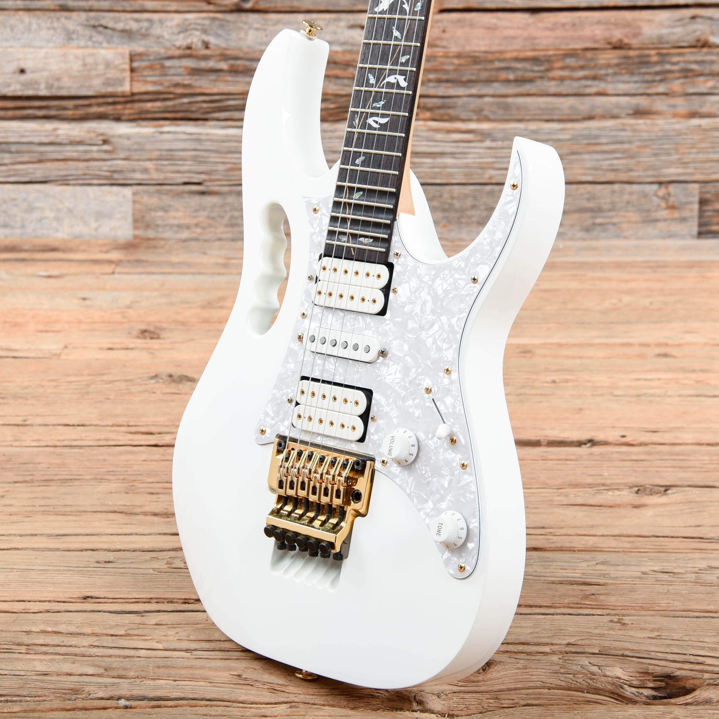 Ibanez JEM7VWH Electric Guitars / Solid Body