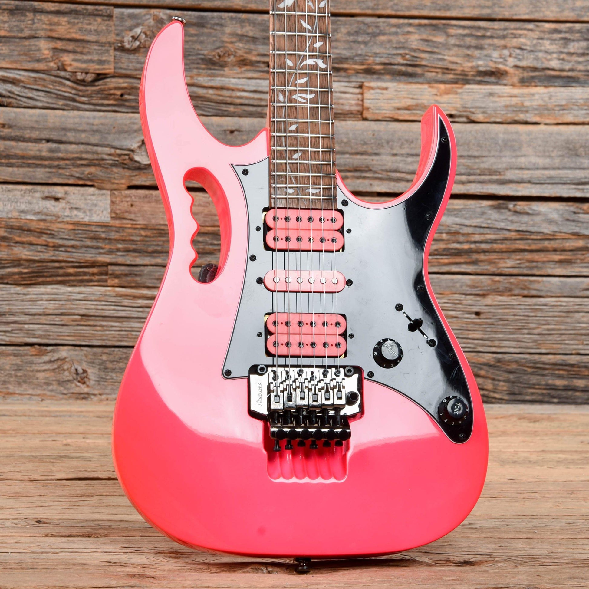 Ibanez JEMJRSP JEM/UV Steve Vai Signature Pink 2018 Electric Guitars / Solid Body