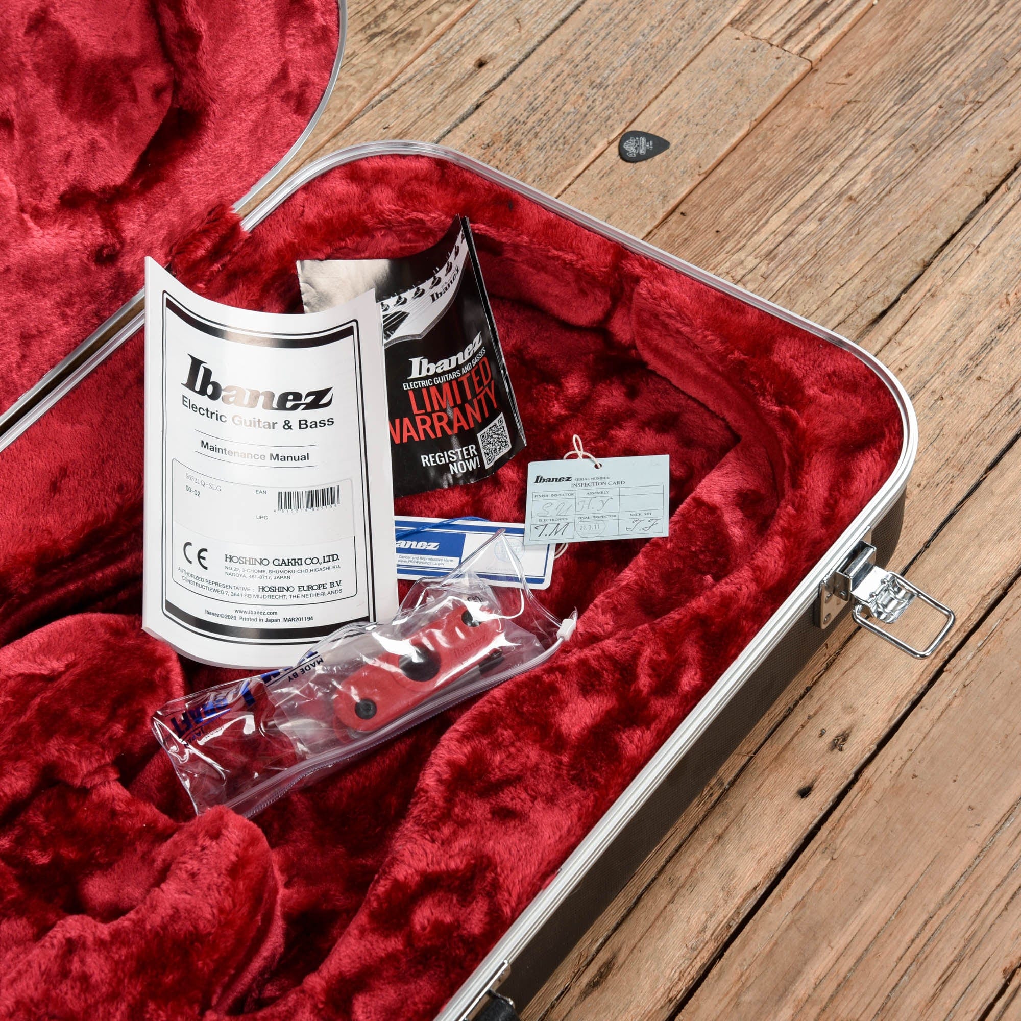 Ibanez Prestige S6521Q-SLG Surreal Blue Burst – Chicago Music Exchange