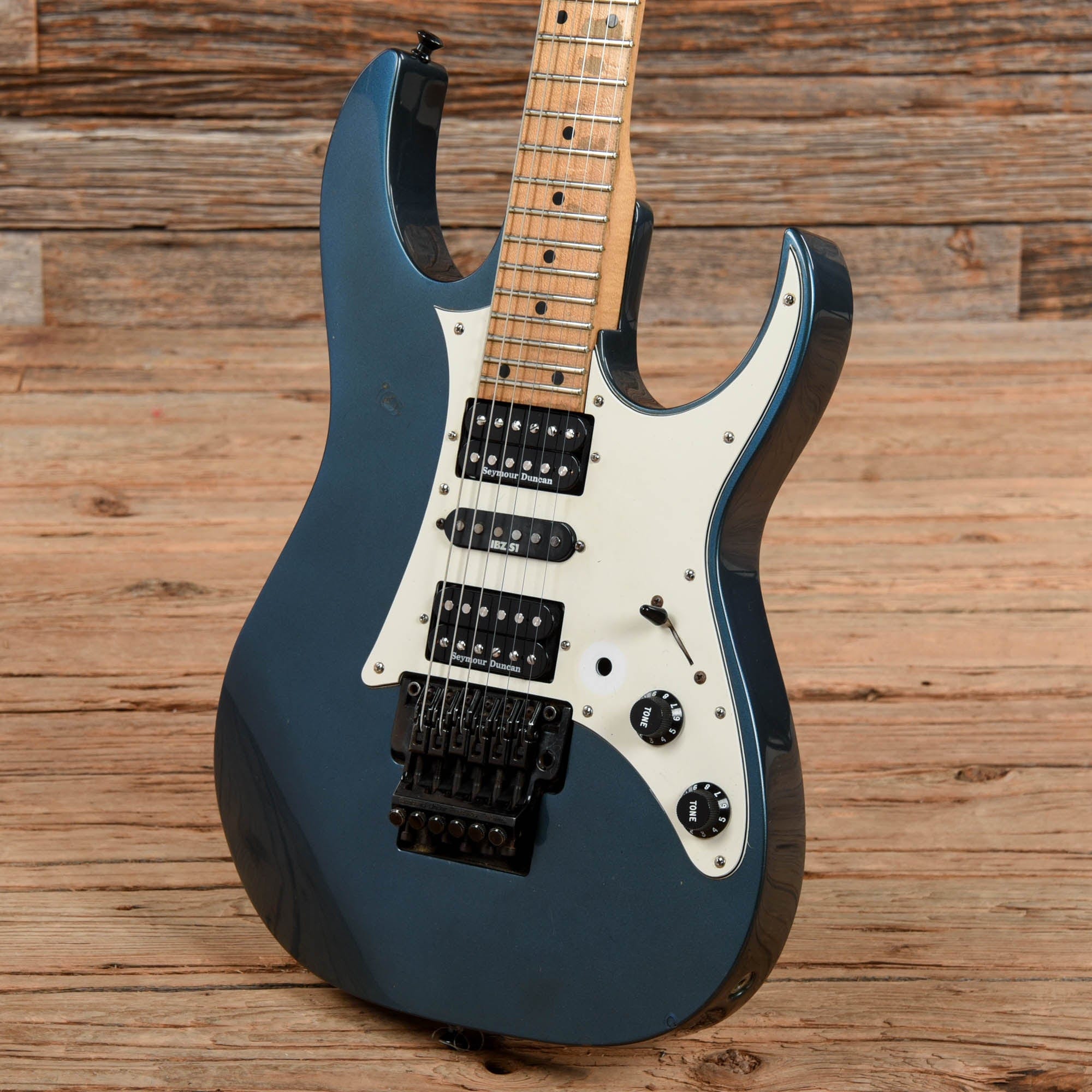 Ibanez RG550 Atlantic Blue 1989 – Chicago Music Exchange