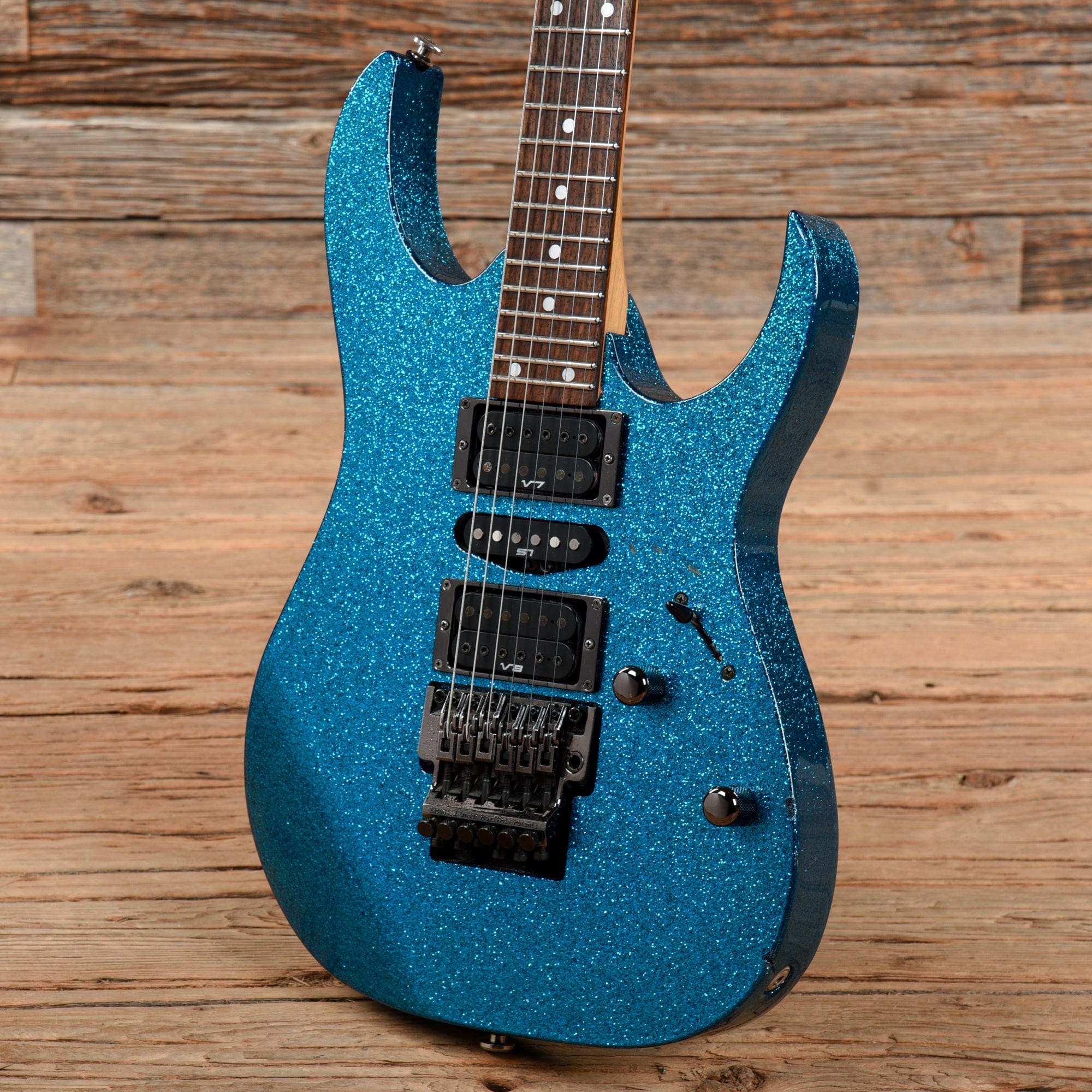 Ibanez RG570 Blue Sparkle 1999 – Chicago Music Exchange