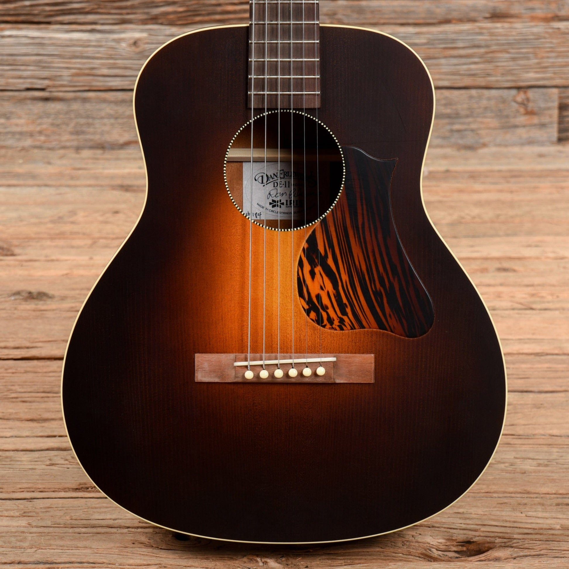 Iris DE-11 Dan Erlewine Signature Adirondack/Mahogany Tobacco Sunburst Acoustic Guitars / Concert