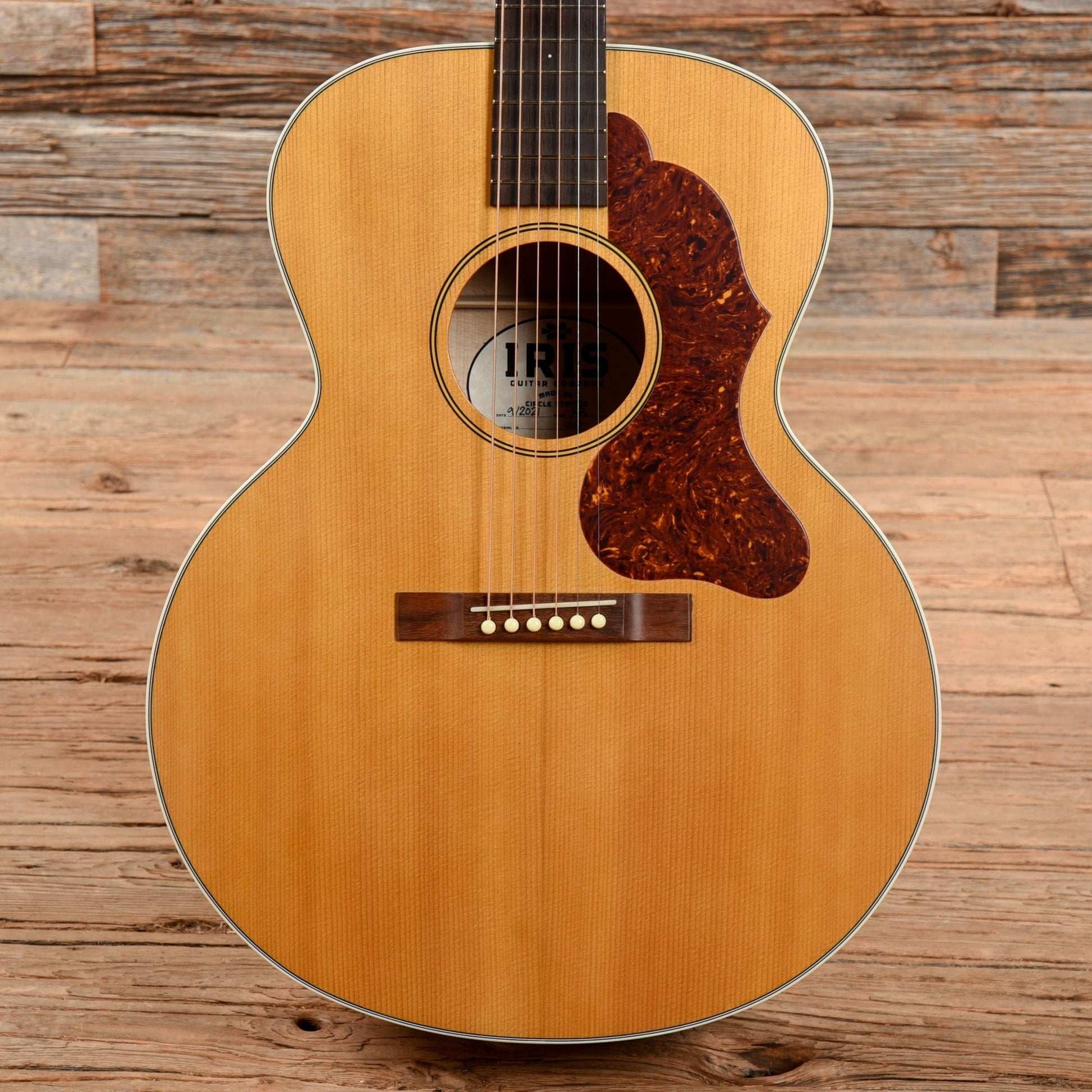 Iris AB Sitka/Maple Natural Satin Acoustic Guitars / Jumbo