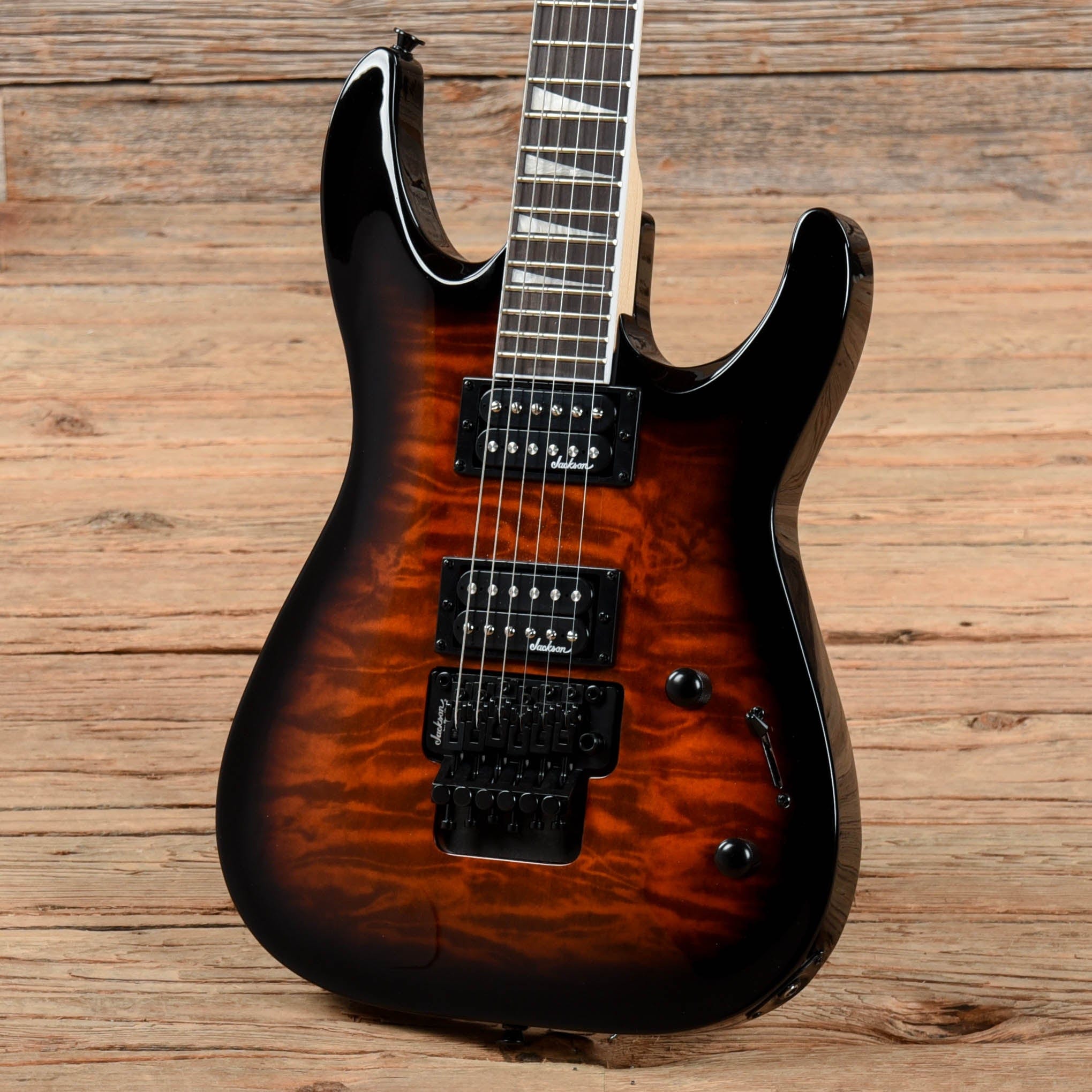 Jackson JS Series Dinky Arch Top JS32Q Dark Sunburst Electric Guitars / Solid Body