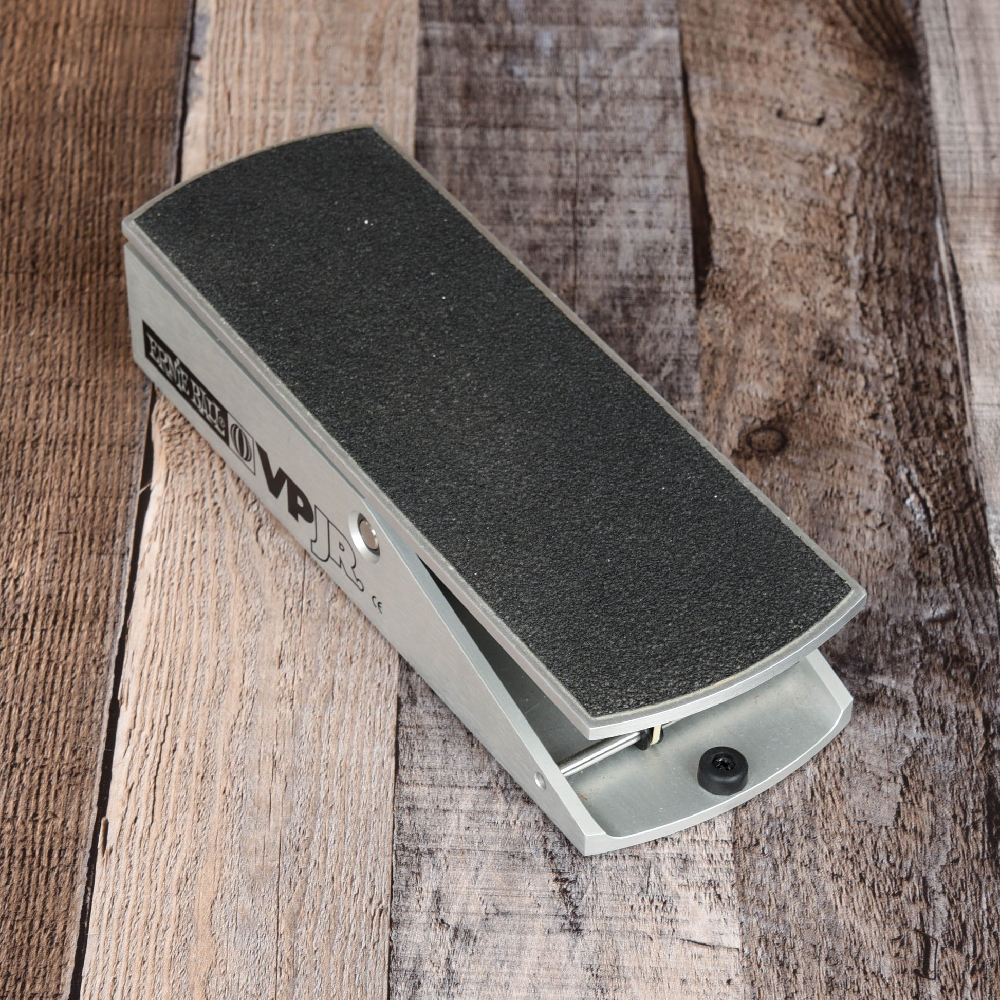 jhs volume pedal JHS Ernie Ball 6180 VP Jr Mono Volume Pedal w/ "Active/No Loss" Mod – Chicago Music Exchange