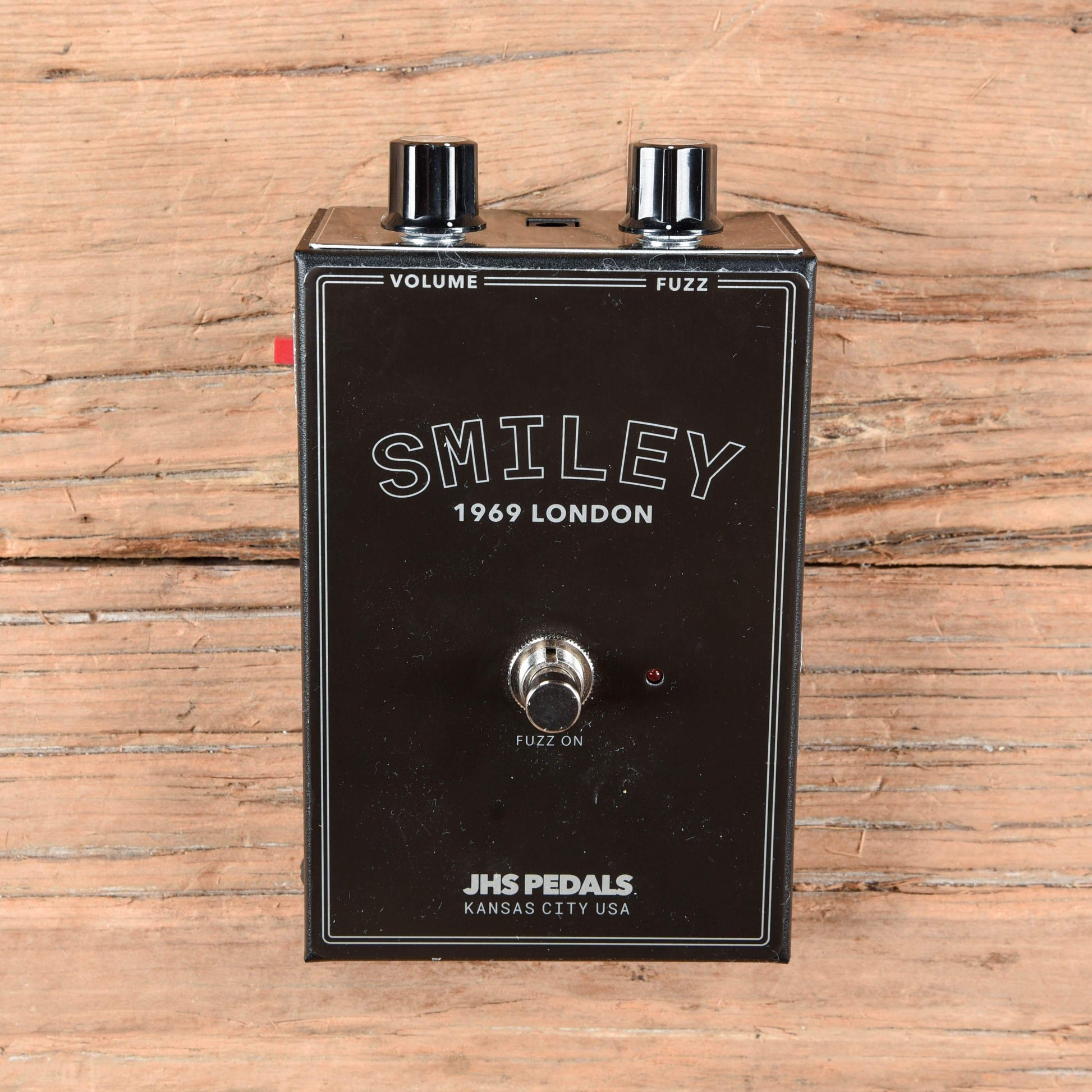 JHS Legends Series Smiley 1969 London Fuzz Effects and Pedals / Fuzz