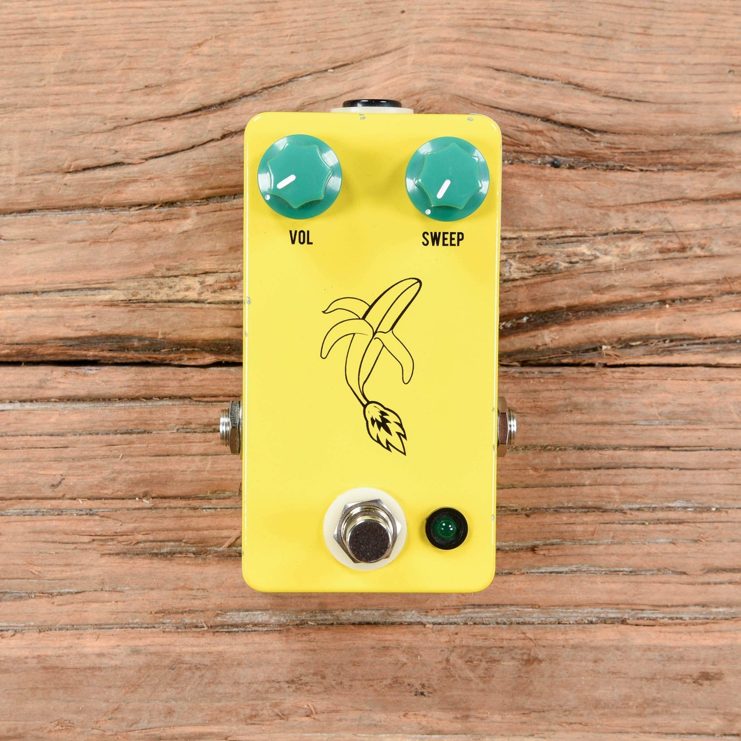 JHS Banana Boost Effects and Pedals / Overdrive and Boost