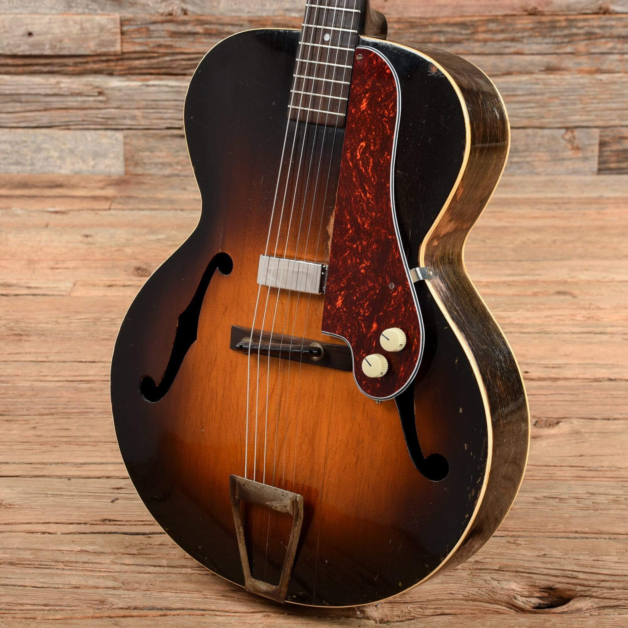 Kalamazoo Archtop Sunburst 1940s Electric Guitars / Hollow Body