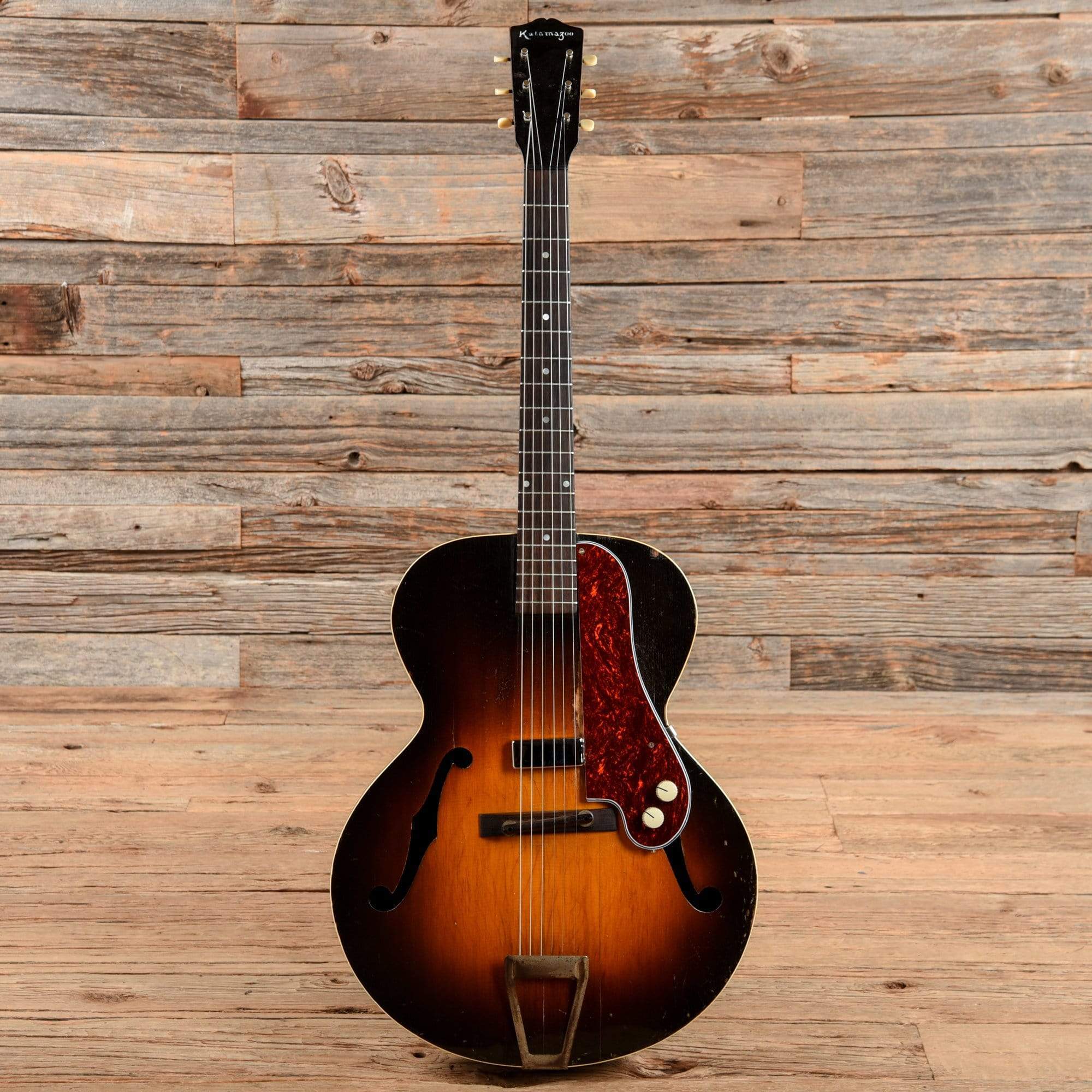 Kalamazoo Archtop Sunburst 1940s Electric Guitars / Hollow Body