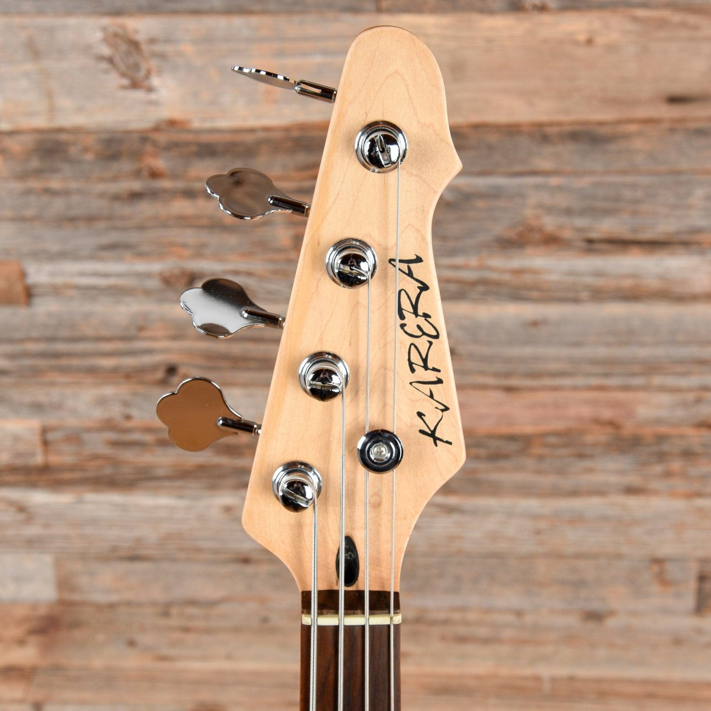 Karera P-Style Bass Silver Bass Guitars / 5-String or More