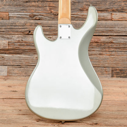 Karera P-Style Bass Silver Bass Guitars / 5-String or More