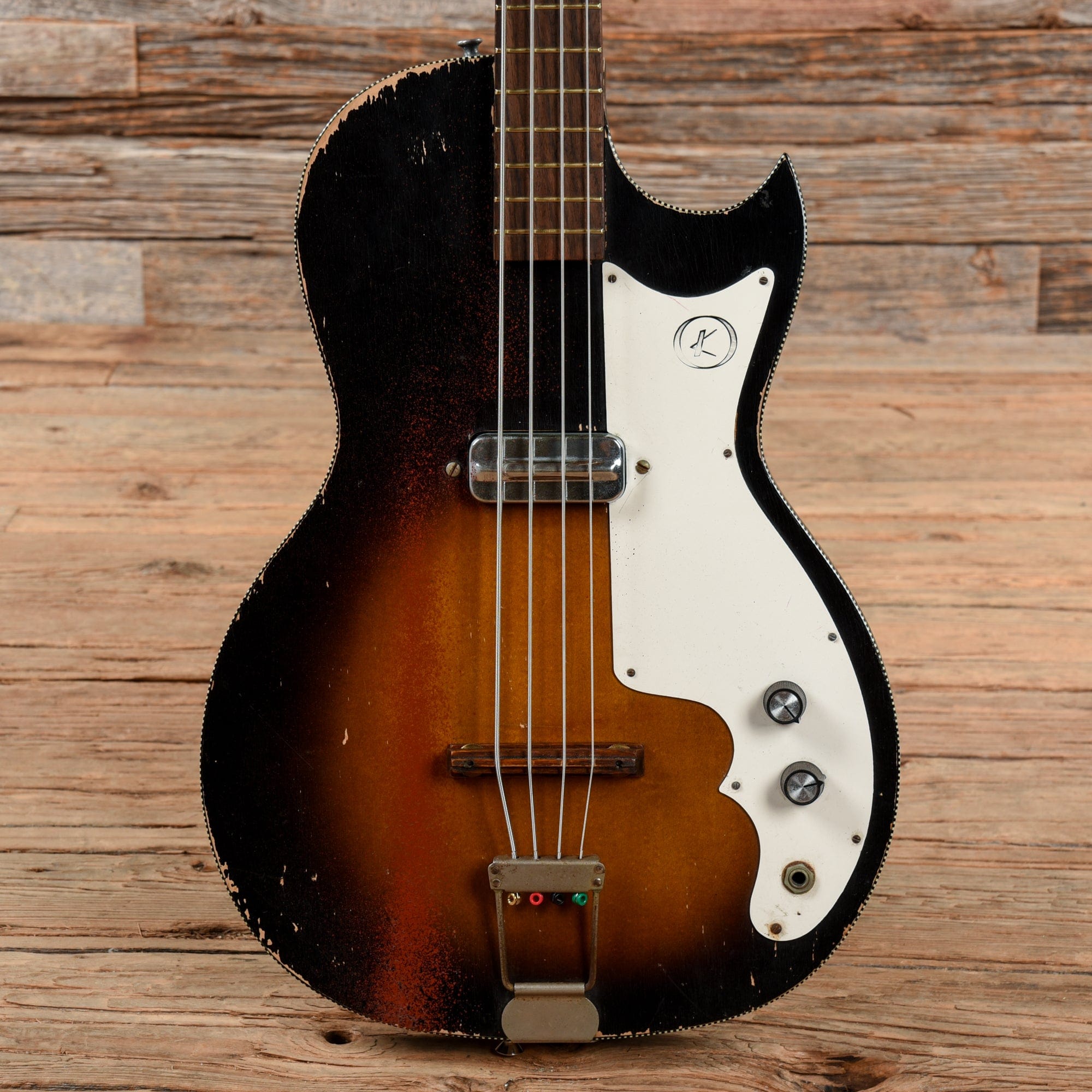 Kay Hollowbody Bass Sunburst 1965 – Chicago Music Exchange