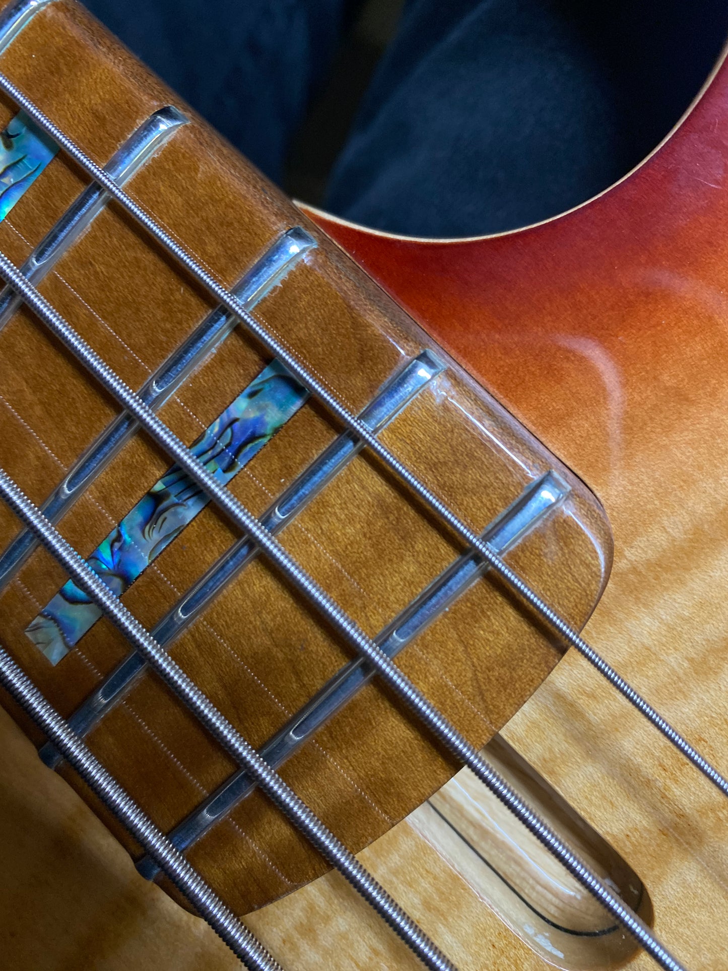 Sire Marcus Miller V10 DX Flame Maple/Swamp Ash 4-String Tobacco Sunburst