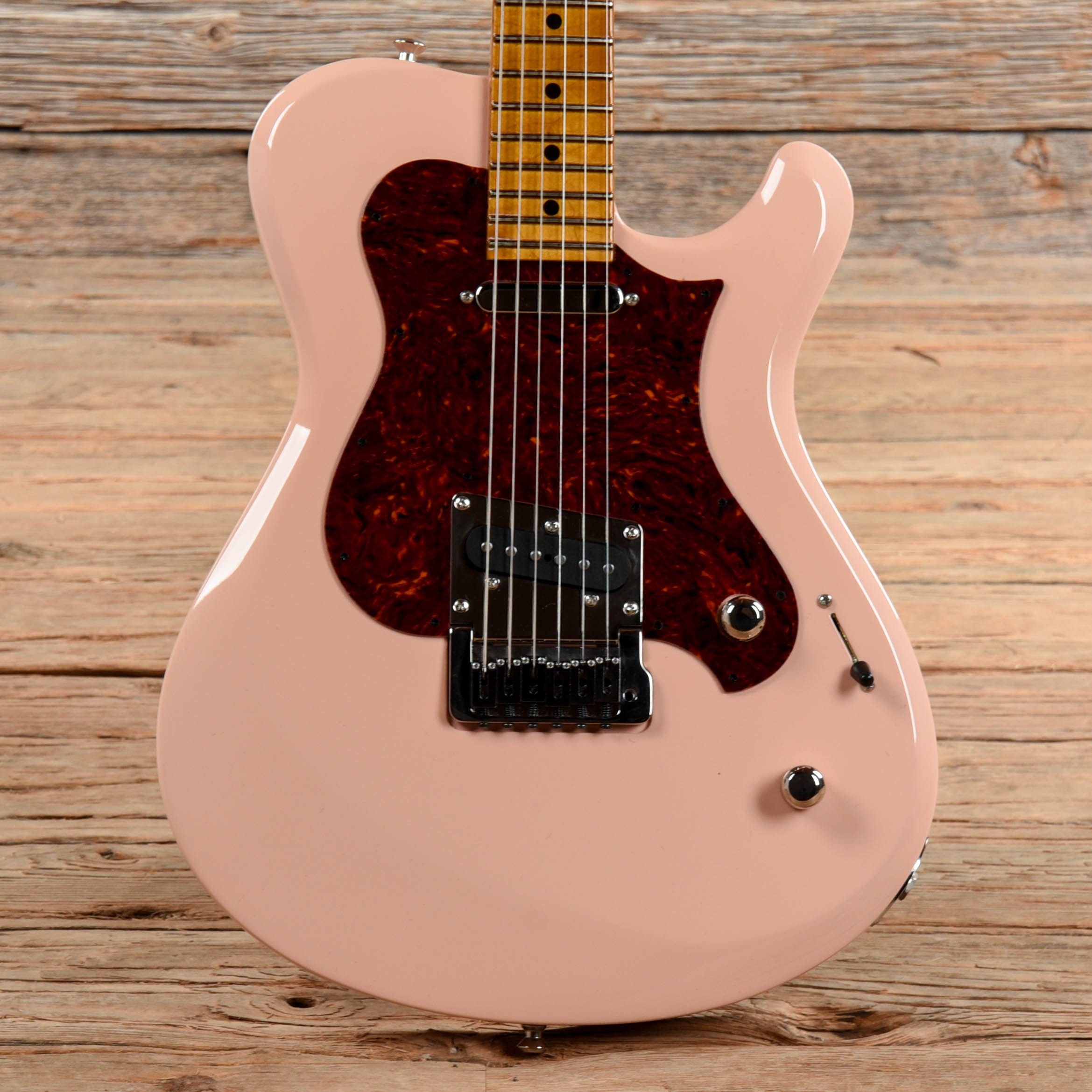 Knaggs Choptank T-Trem Shell Pink – Chicago Music Exchange