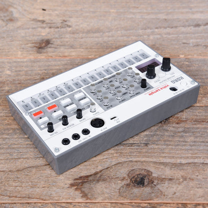 Korg Volca Sample Digital Sample Sequencer V2 Drums and Percussion / Drum Machines and Samplers