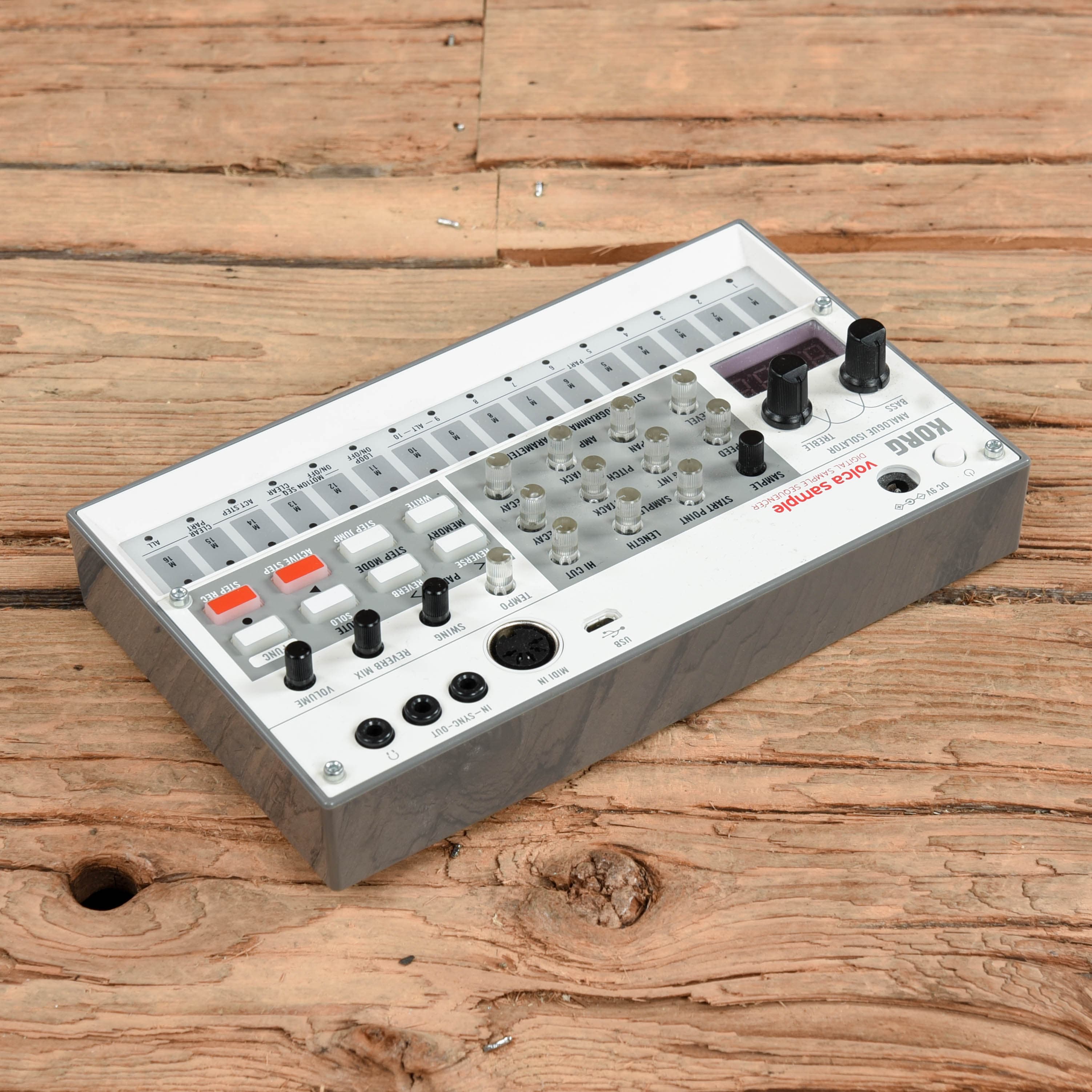 Korg Volca Sample Drums and Percussion / Drum Machines and Samplers
