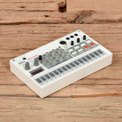 Korg Volca Sample Digital Sampler & Sequencer Keyboards and Synths / Controllers