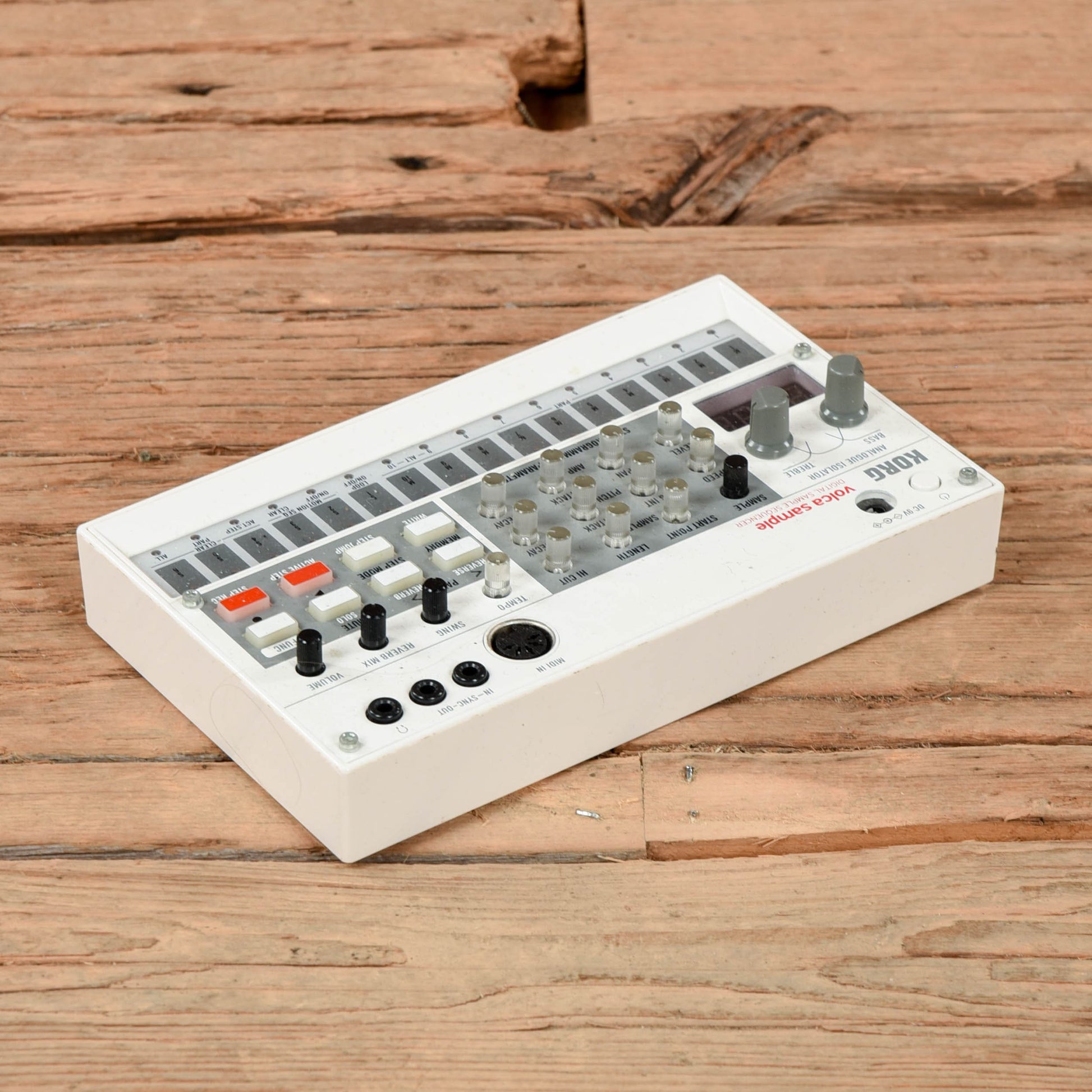 Korg Volca Sample Digital Sampler & Sequencer Keyboards and Synths / Controllers