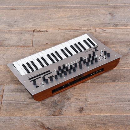 Korg Minilogue Analog Polyphonic Synthesizer Keyboards and Synths / Synths / Analog Synths