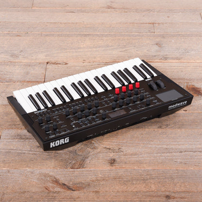 Korg Modwave Wavetable Synthesizer Keyboards and Synths / Synths / Analog Synths