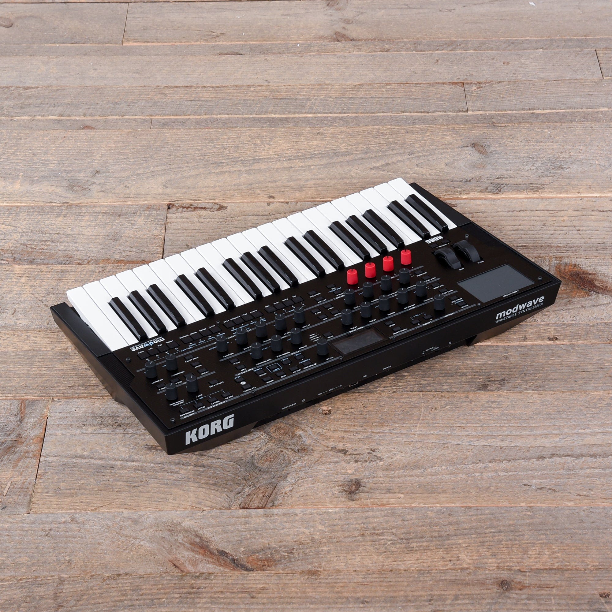 Korg Modwave Wavetable Synthesizer Keyboards and Synths / Synths / Analog Synths