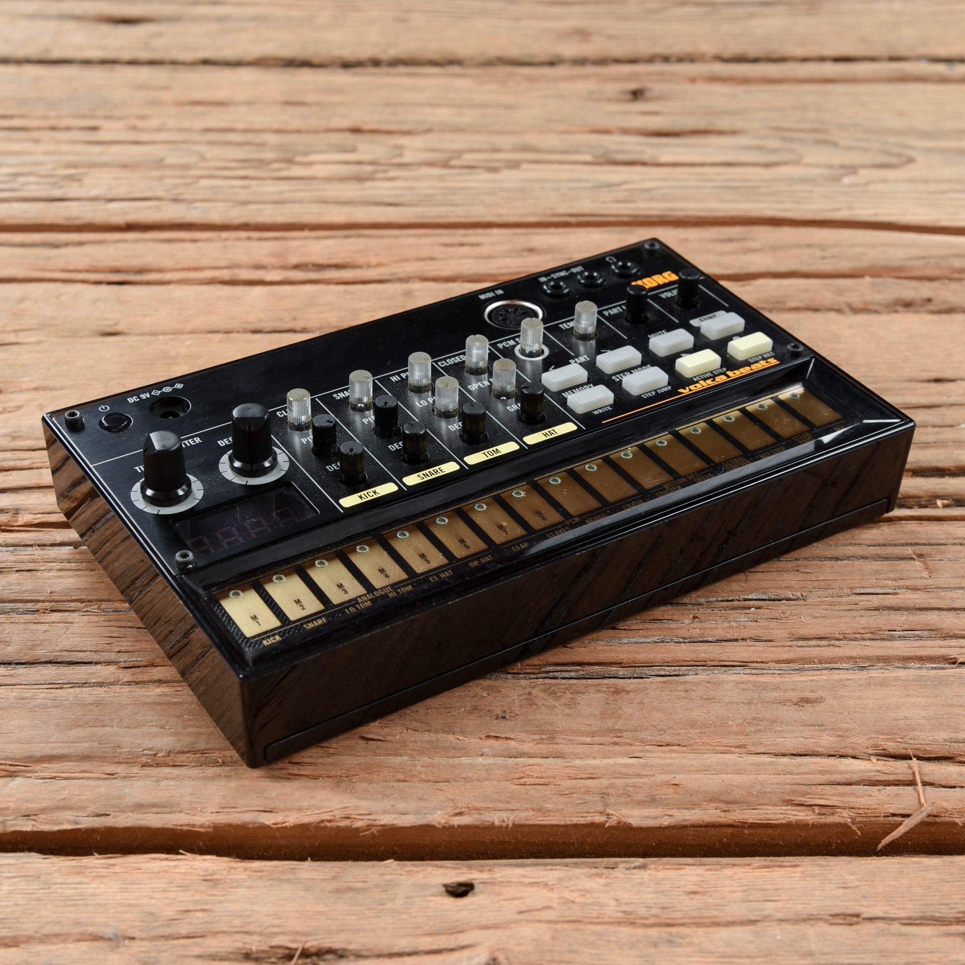 Korg Volca Beats Analogue Rhythm Machine Keyboards and Synths / Synths / Analog Synths