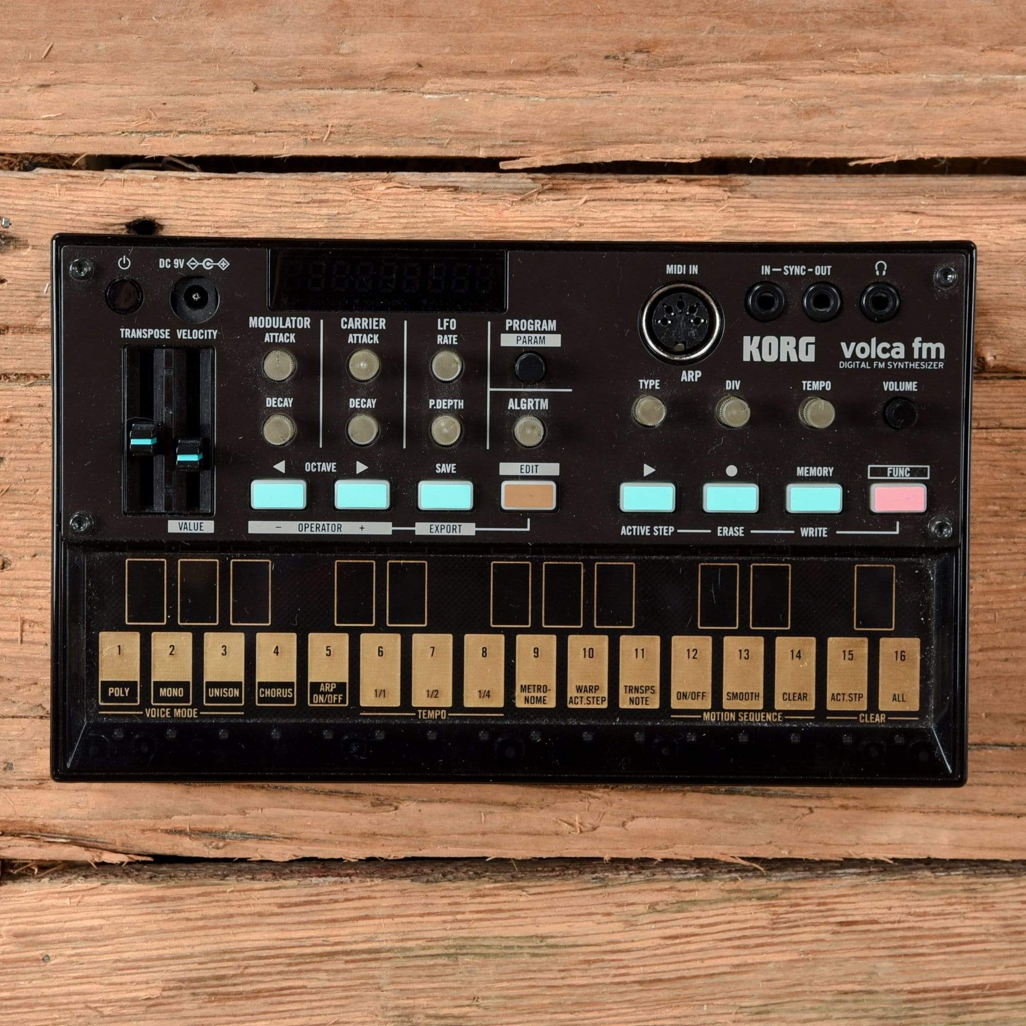 Korg Volca FM Digital Synthesizer with Sequencer Keyboards and Synths / Synths / Digital Synths