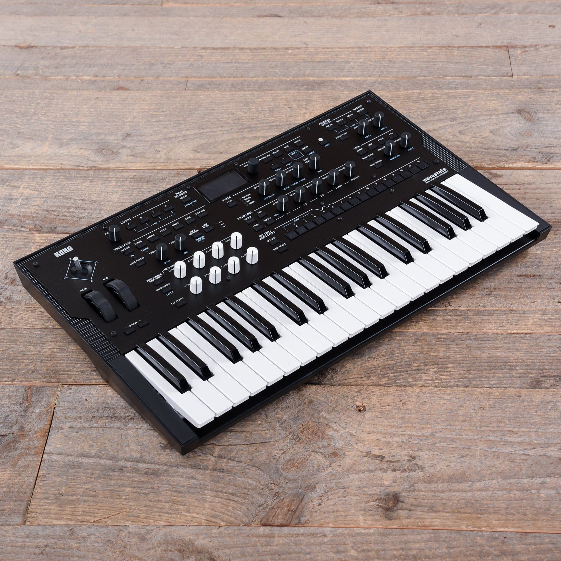 Korg Wavestate Digital Wave Sequencing Synth Keyboards and Synths / Synths / Digital Synths