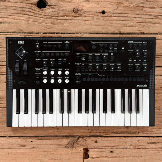 Korg Wavestate Wave Sequencing Synthesizer Keyboards and Synths / Synths / Digital Synths