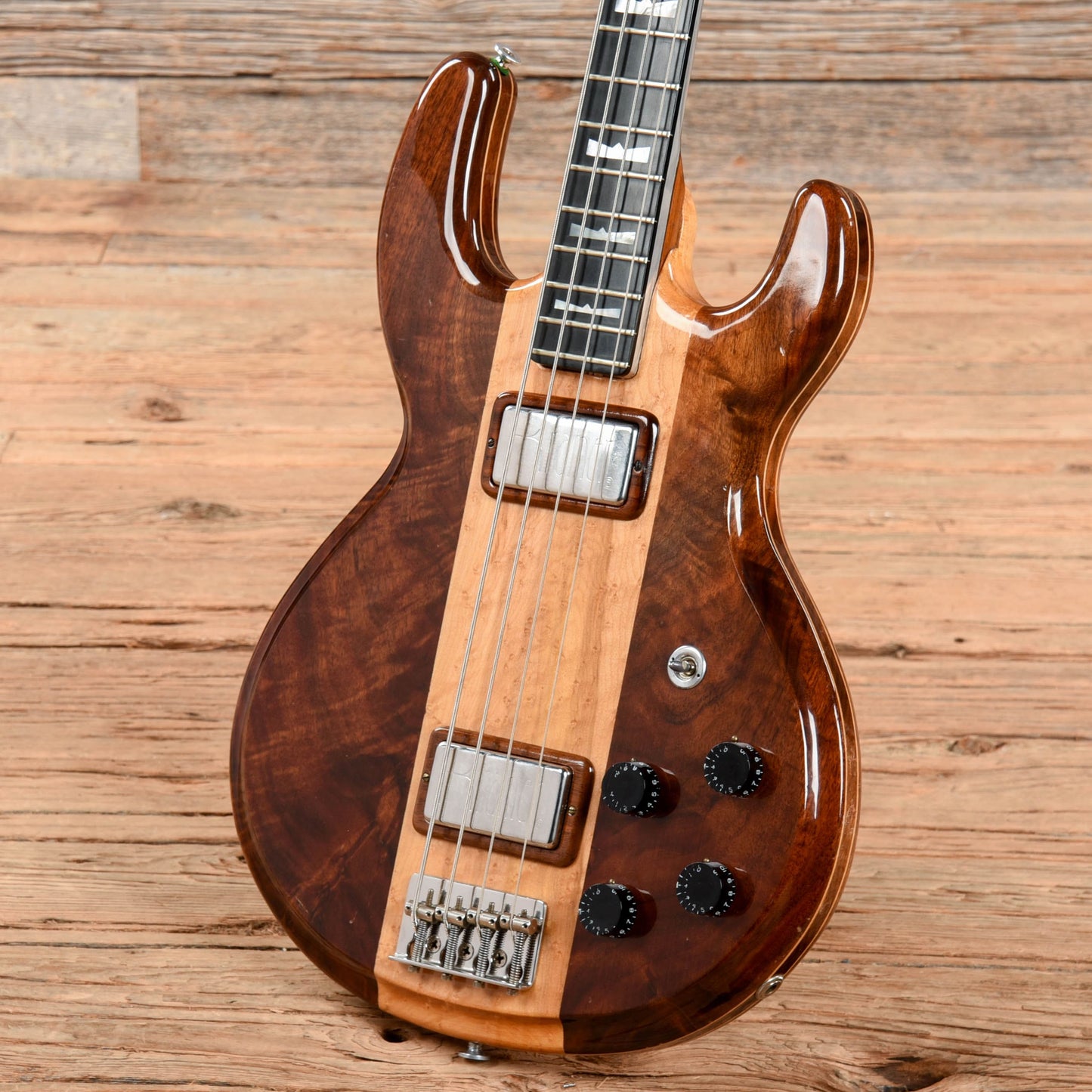 Kramer 650B Artist Natural 1980 Bass Guitars / 4-String