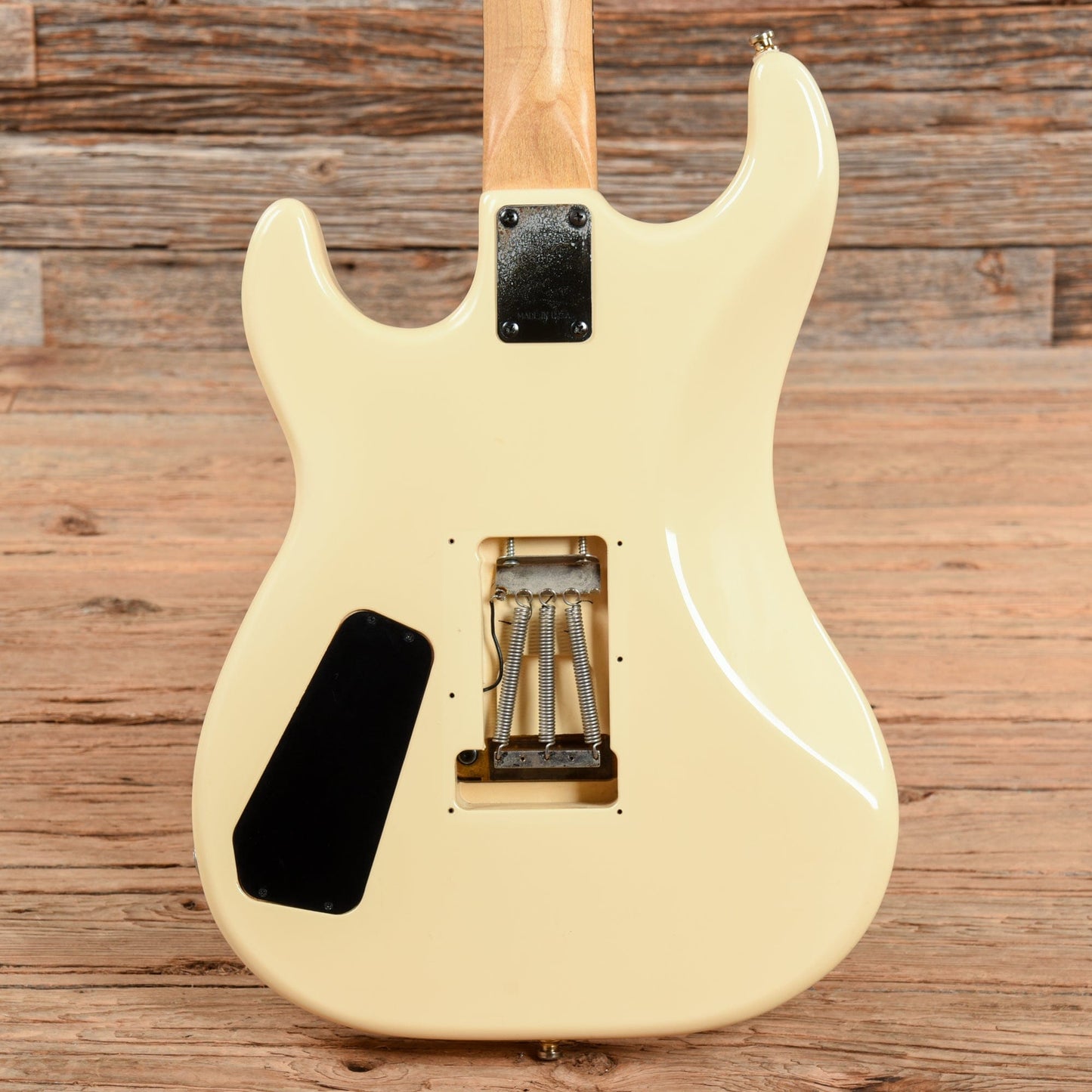 Kramer Baretta White 1984 Electric Guitars / Solid Body