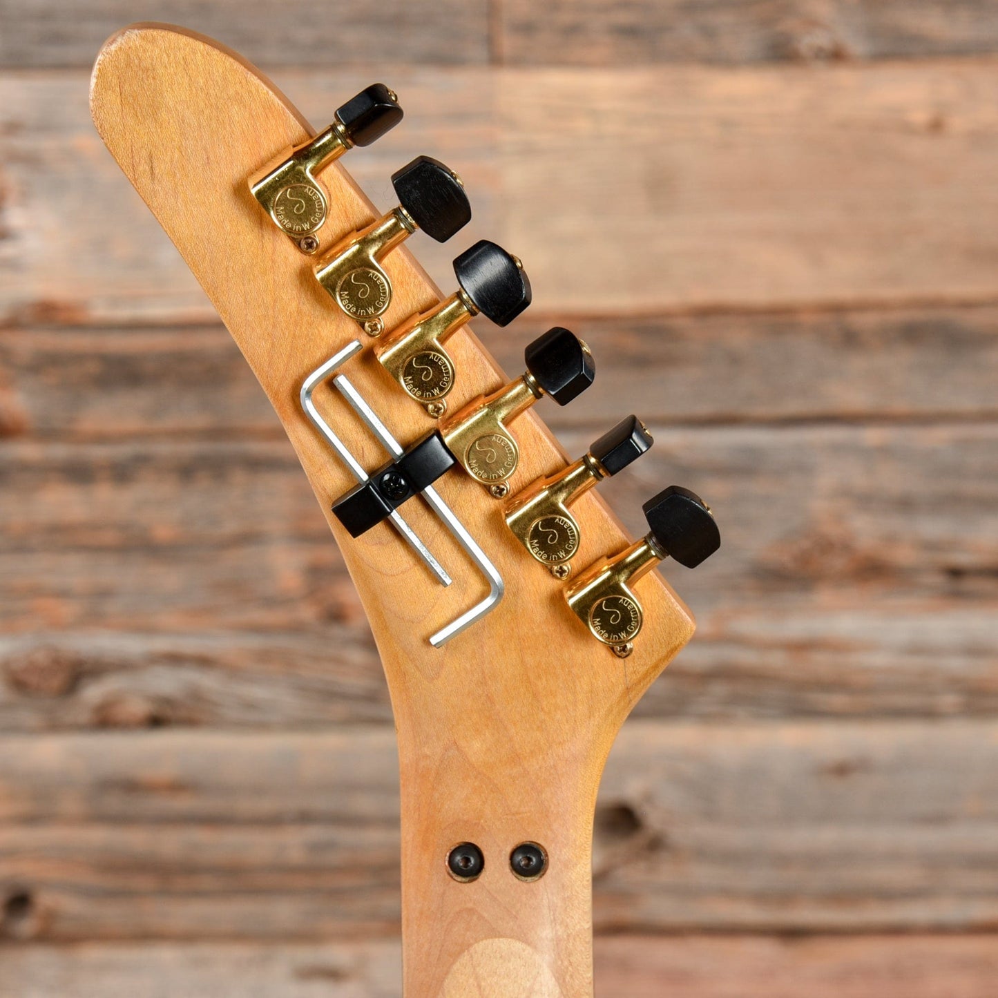 Kramer Baretta White 1984 Electric Guitars / Solid Body