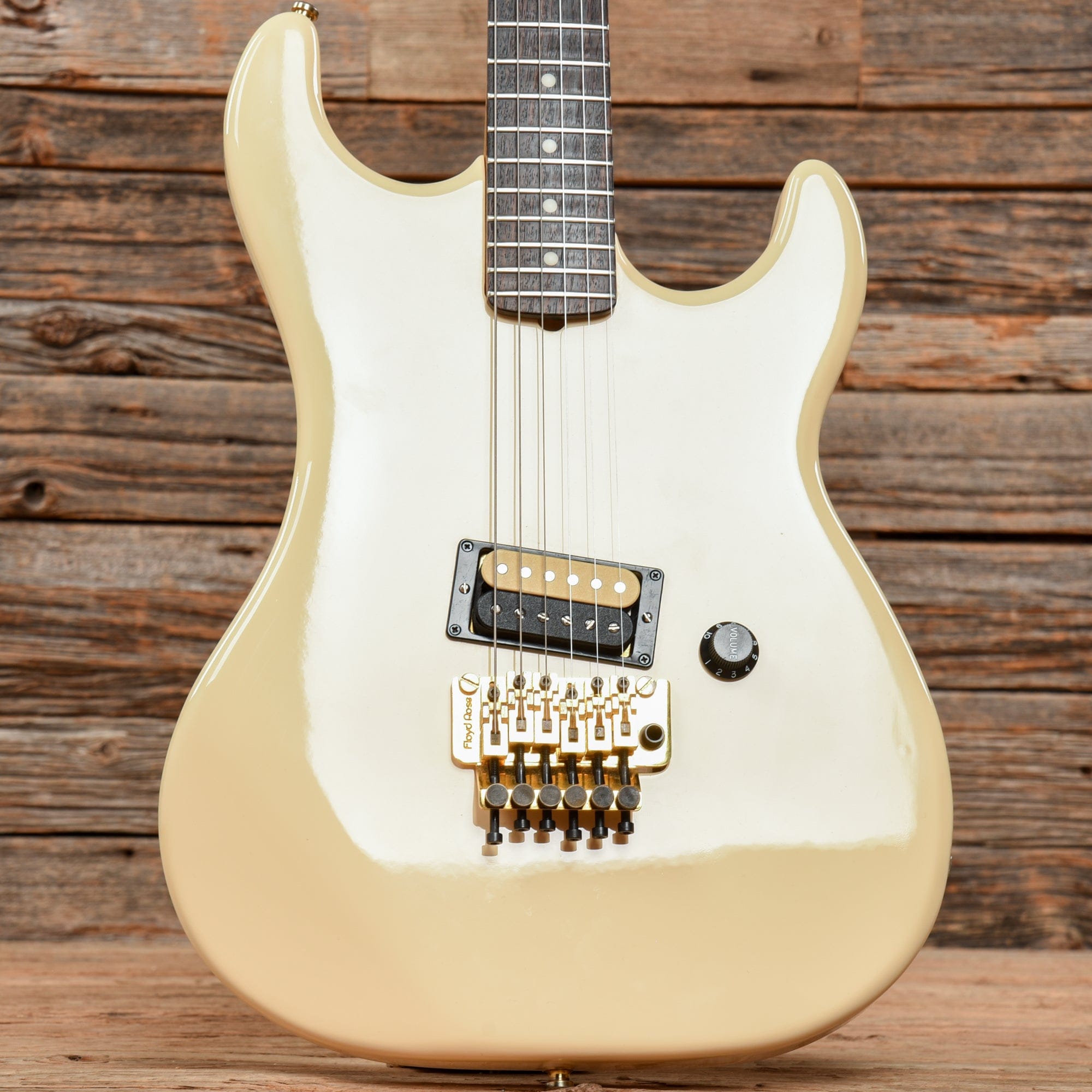Kramer Baretta White 1984 – Chicago Music Exchange