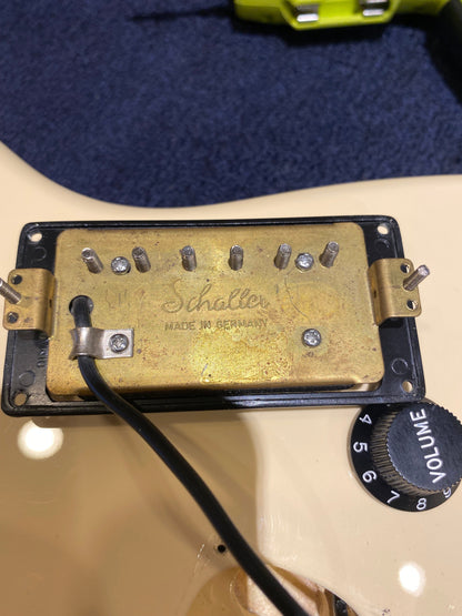 Kramer Baretta White 1984 Electric Guitars / Solid Body