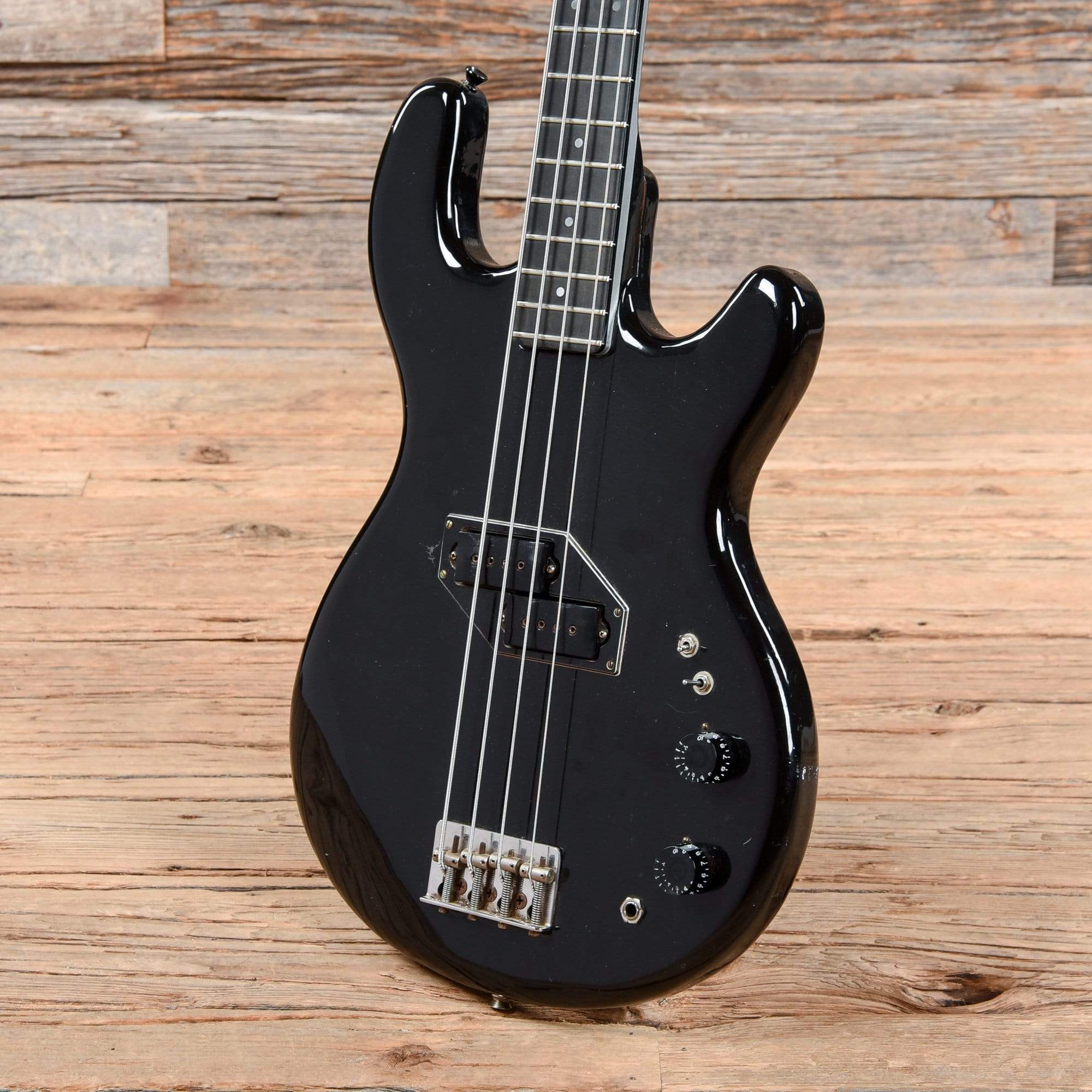 Kramer DMZ 4000 Black 1979 – Chicago Music Exchange