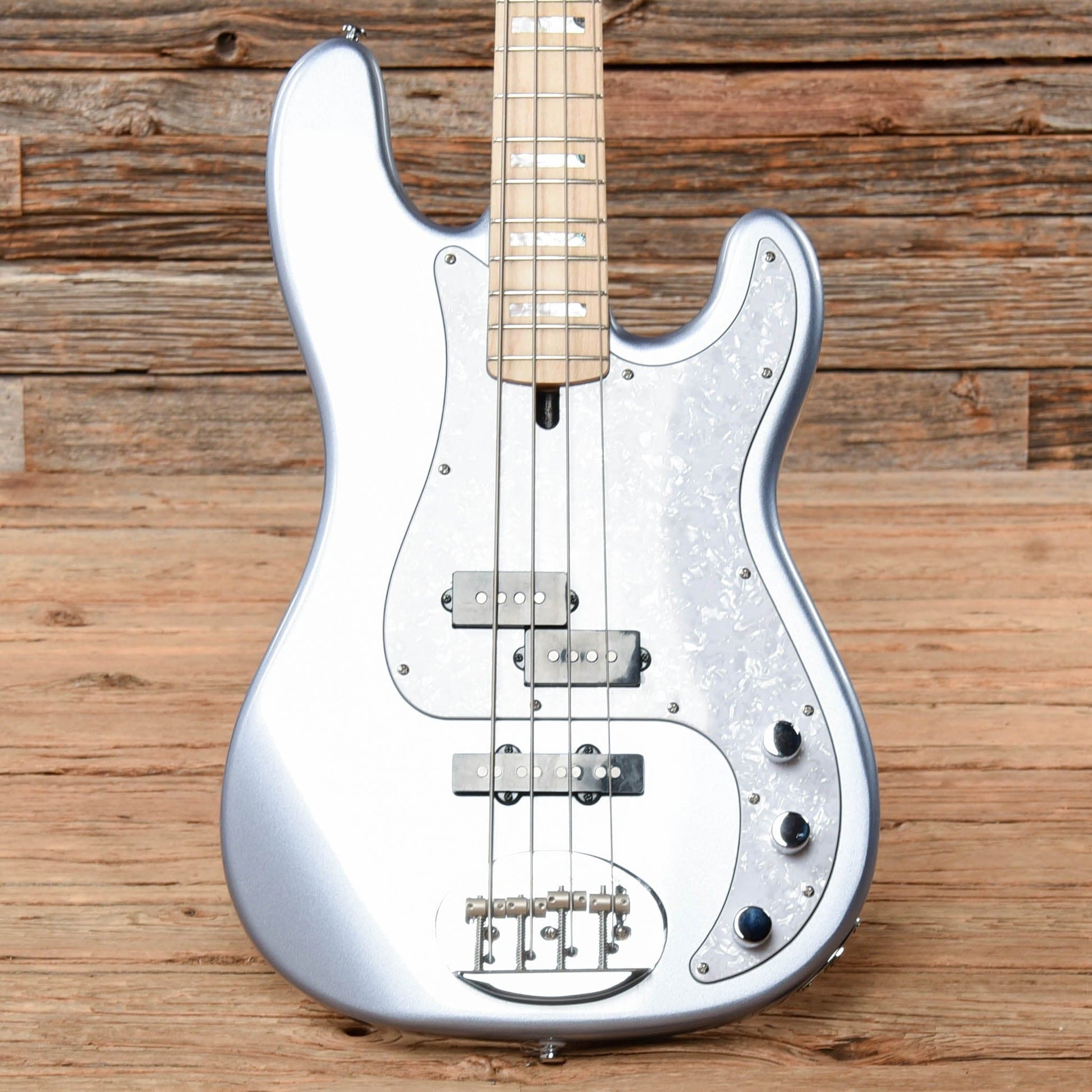 Lakland Skyline 44-64 Custom Ice Blue Metallic 2021 Bass Guitars / 4-String