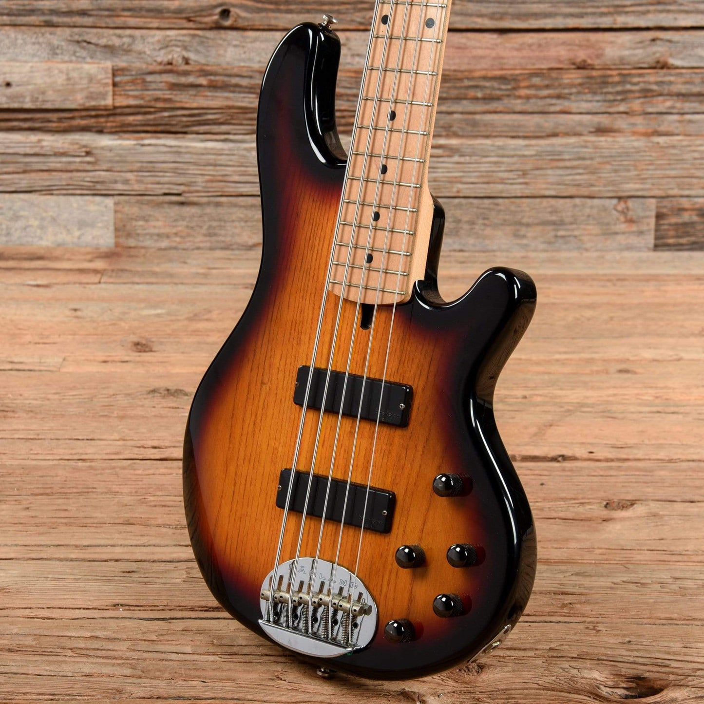 Lakland Skyline Series 55-01 Sunburst 2005 Bass Guitars / 5-String or More
