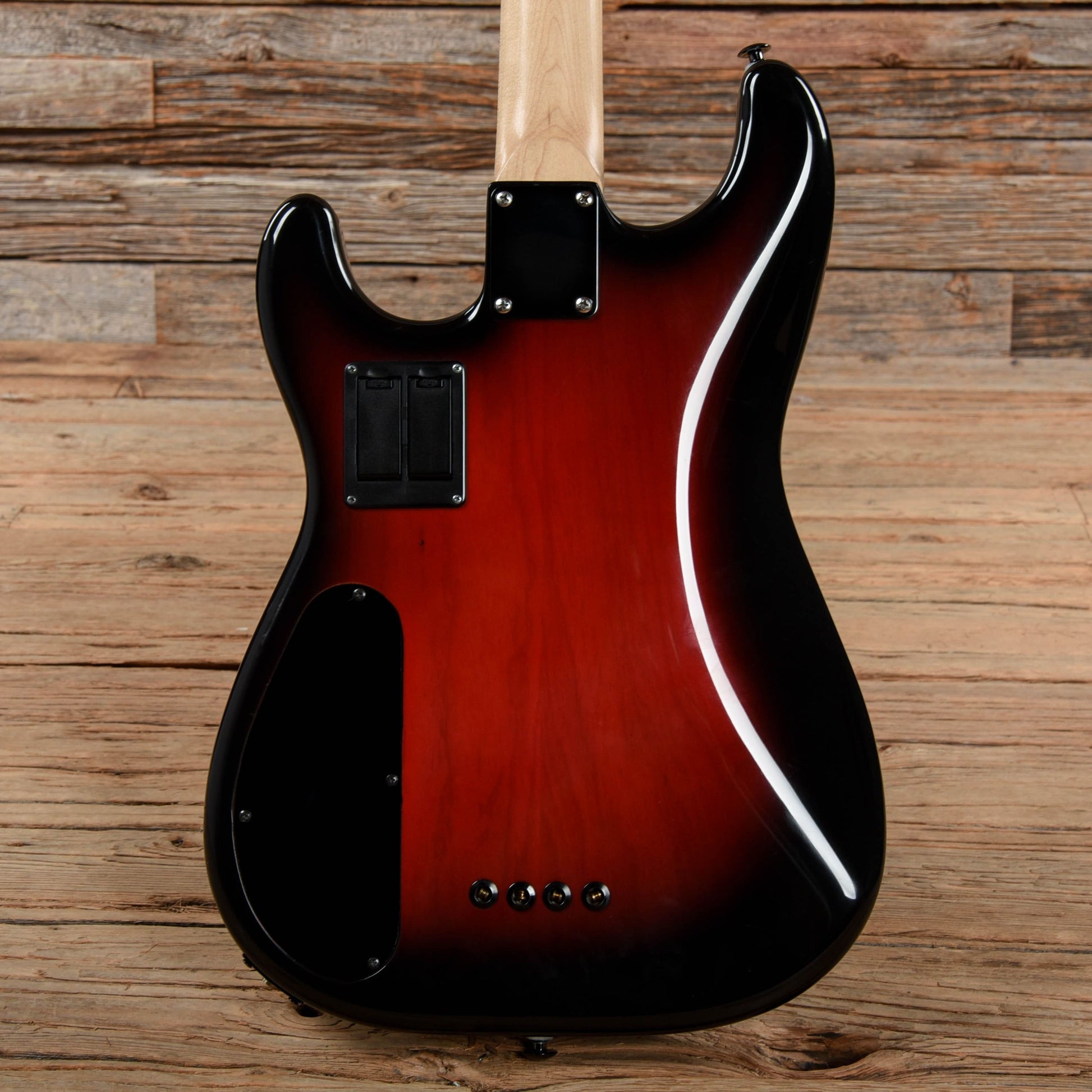 Landing Short Scale Fretless Bass Red Burst Sunburst Bass Guitars / Short Scale