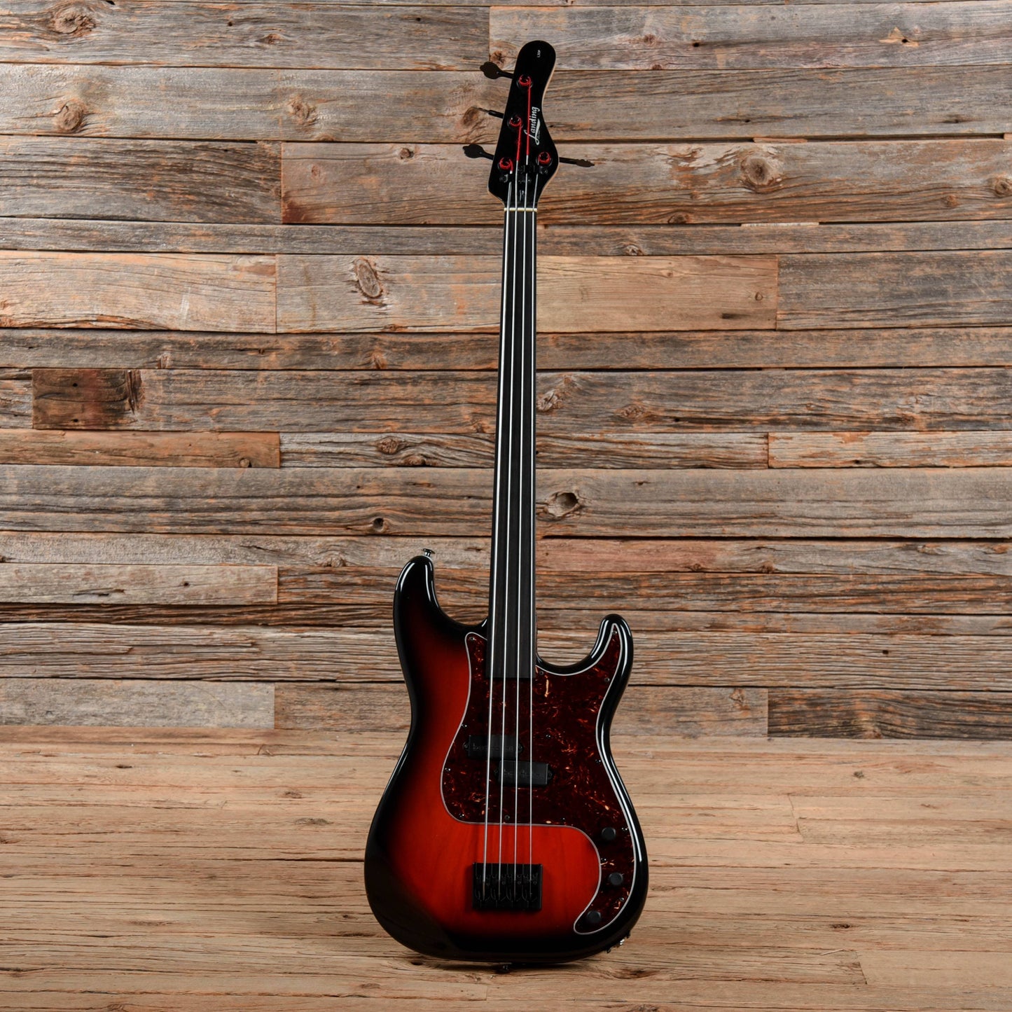 Landing Short Scale Fretless Bass Red Burst Sunburst Bass Guitars / Short Scale