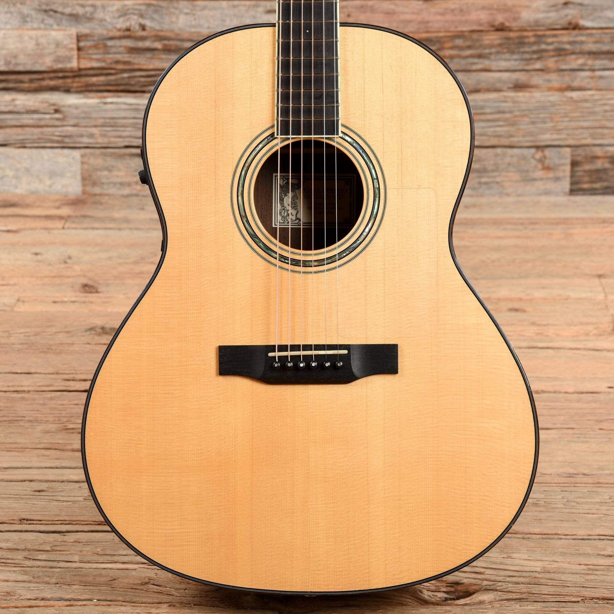 Larrivee L-09 Natural Acoustic Guitars / Dreadnought