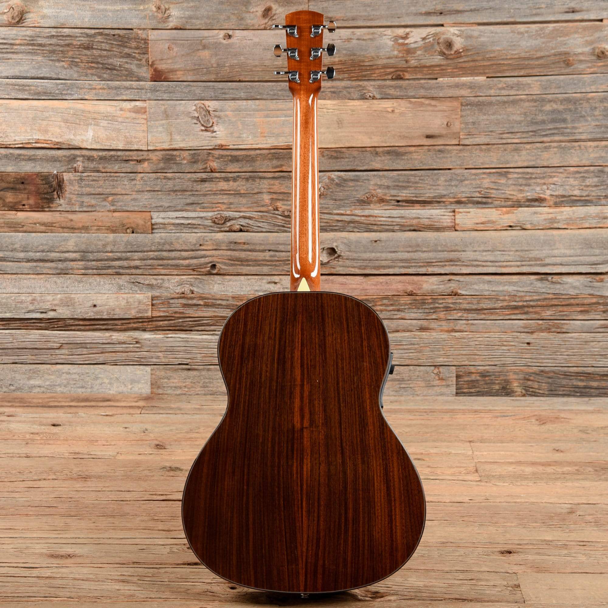 Larrivee L-09 Natural Acoustic Guitars / Dreadnought