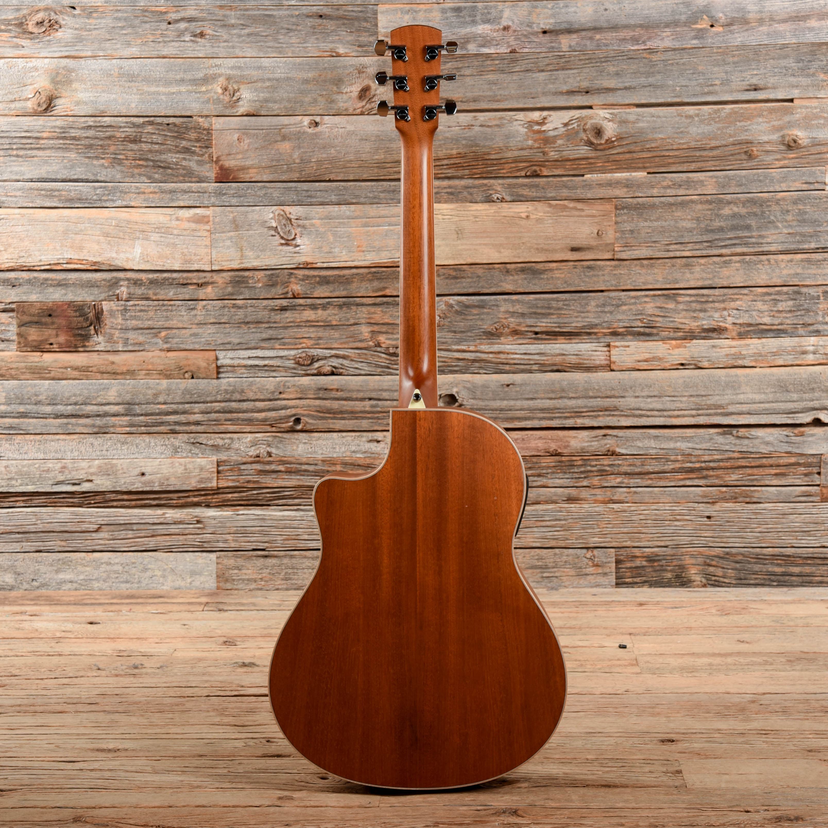 Larrivee LV-03 Mahogany Natural 2013 Acoustic Guitars / Dreadnought