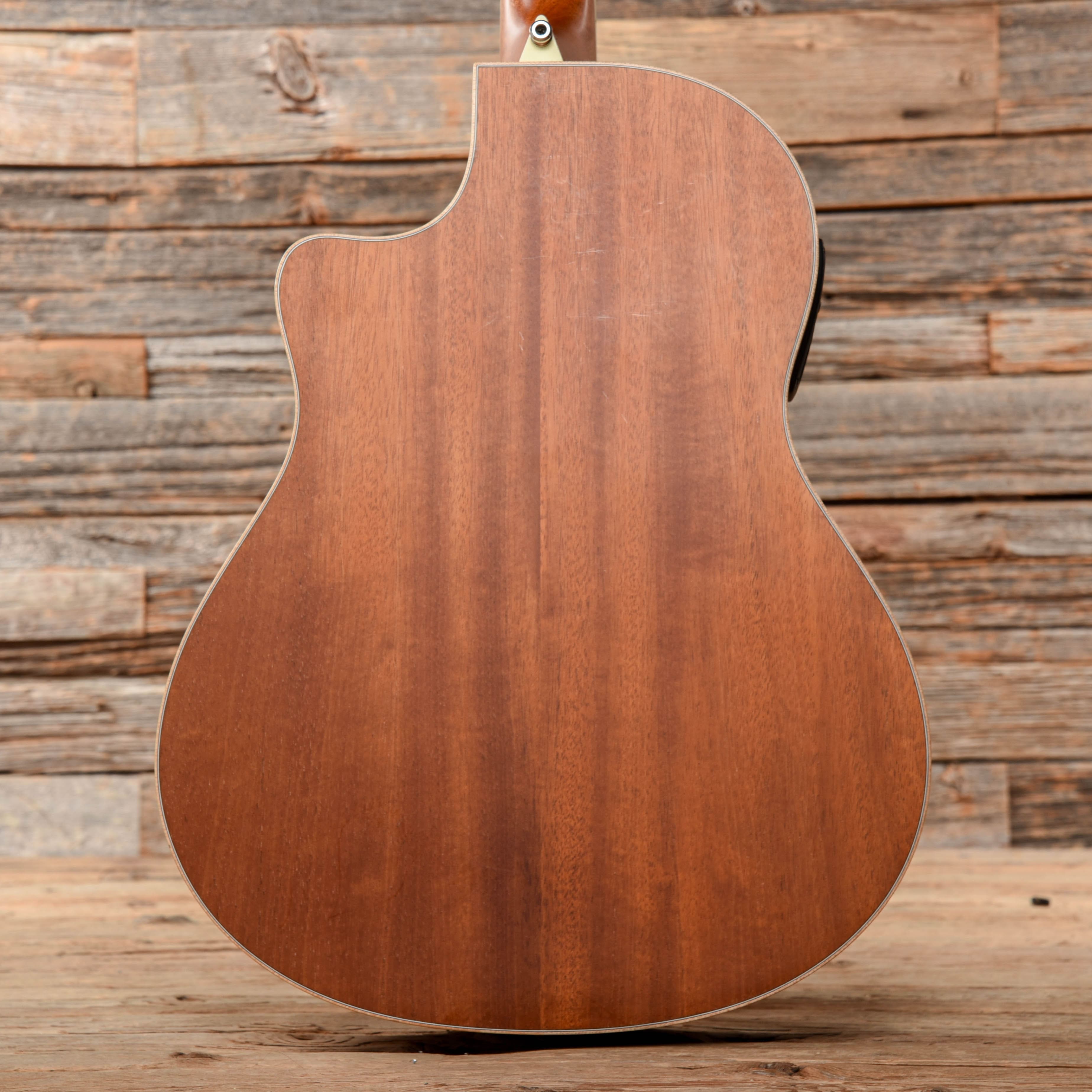 Larrivee LV-03 Mahogany Natural 2013 Acoustic Guitars / Dreadnought