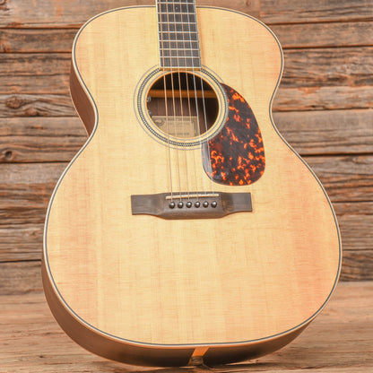 Larrivee OM-03R Natural Acoustic Guitars / OM and Auditorium