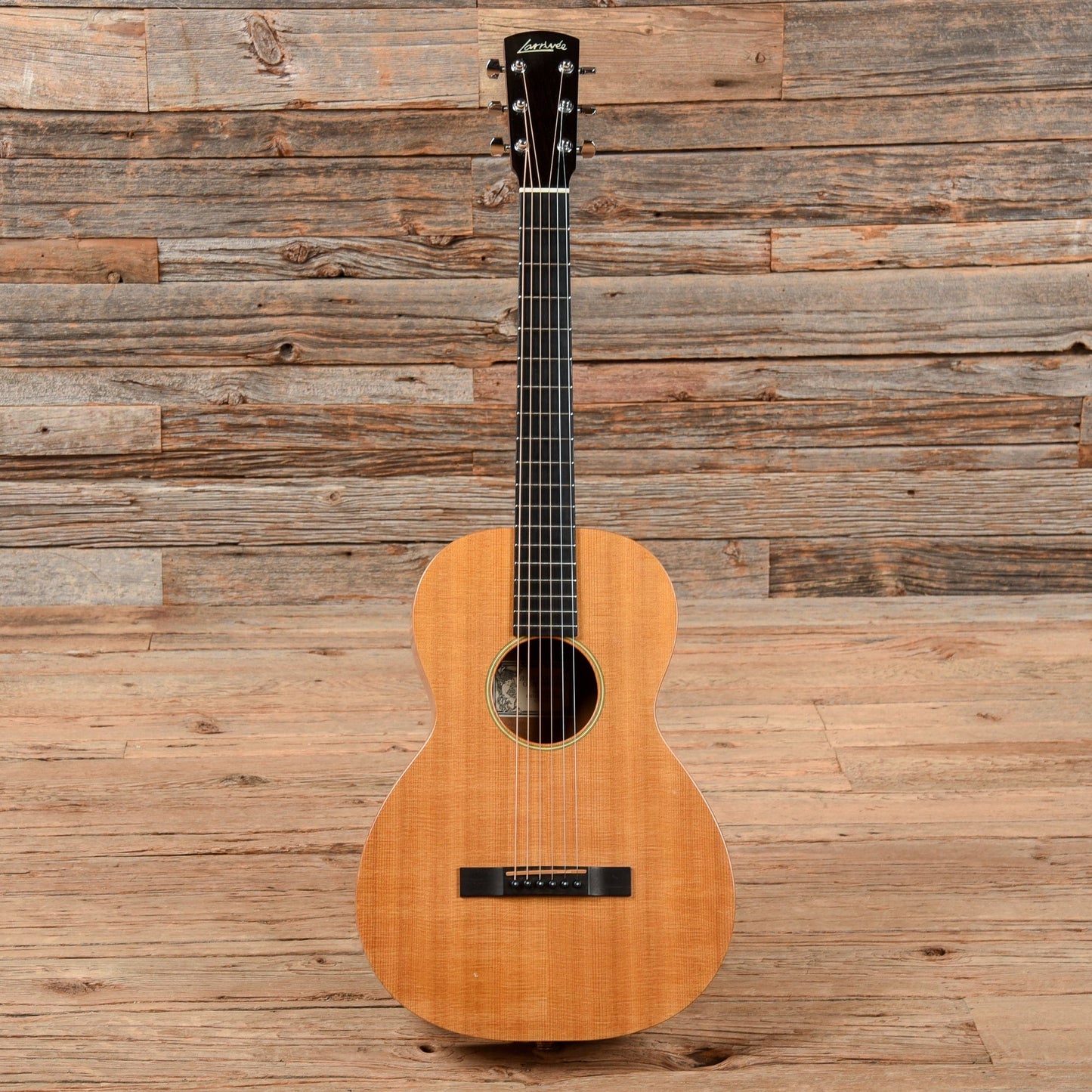 Larrivee 0-01 Parlor Natural Acoustic Guitars / Parlor