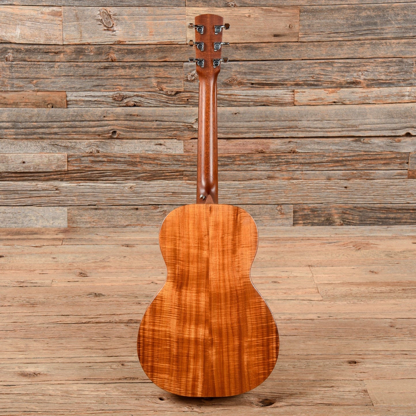 Larrivee 0-01 Parlor Natural Acoustic Guitars / Parlor