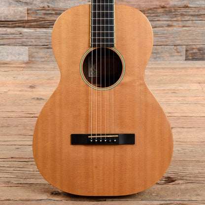 Larrivee O-01 Natural Acoustic Guitars / Parlor