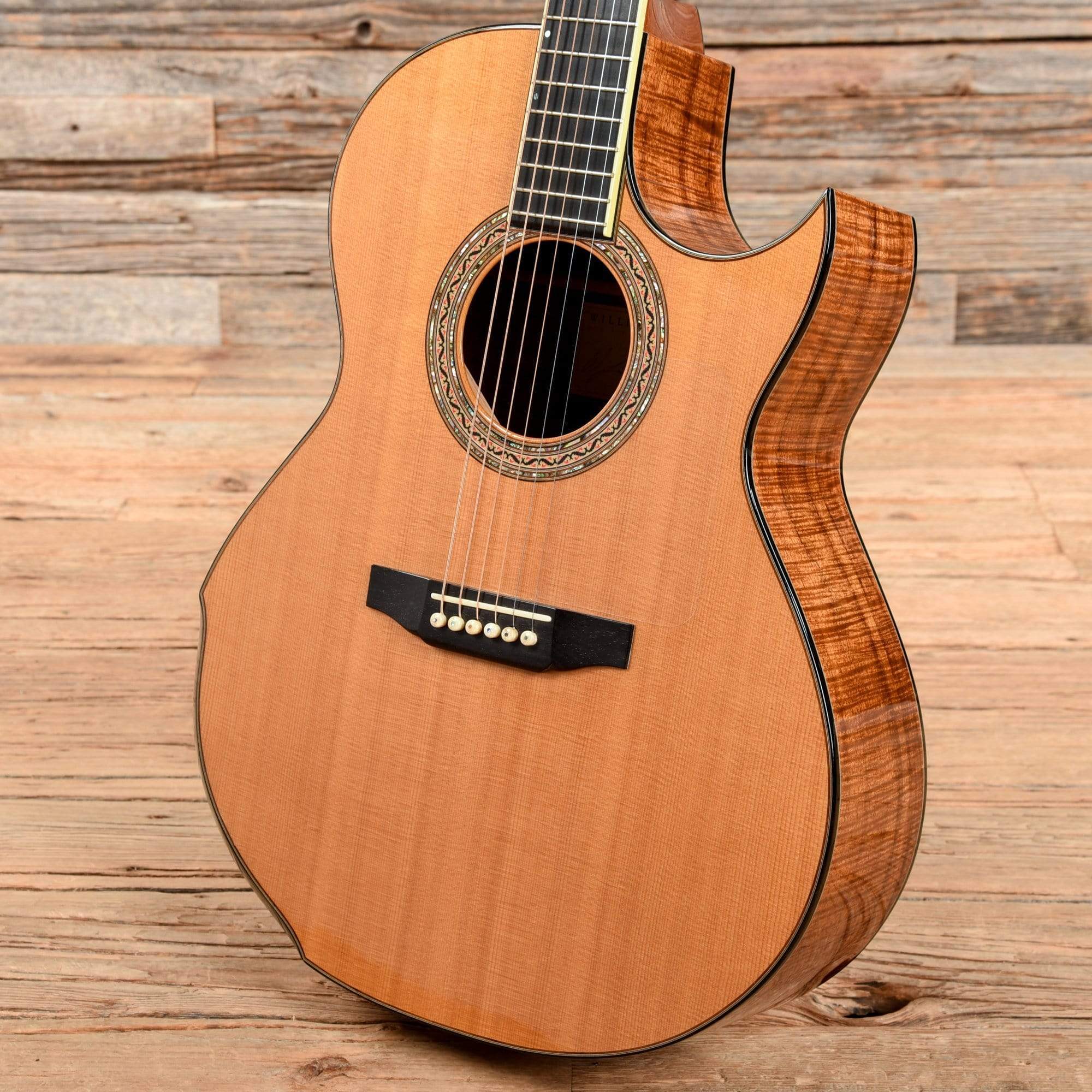 Laskin Mid Natural 1999 Acoustic Guitars / Concert